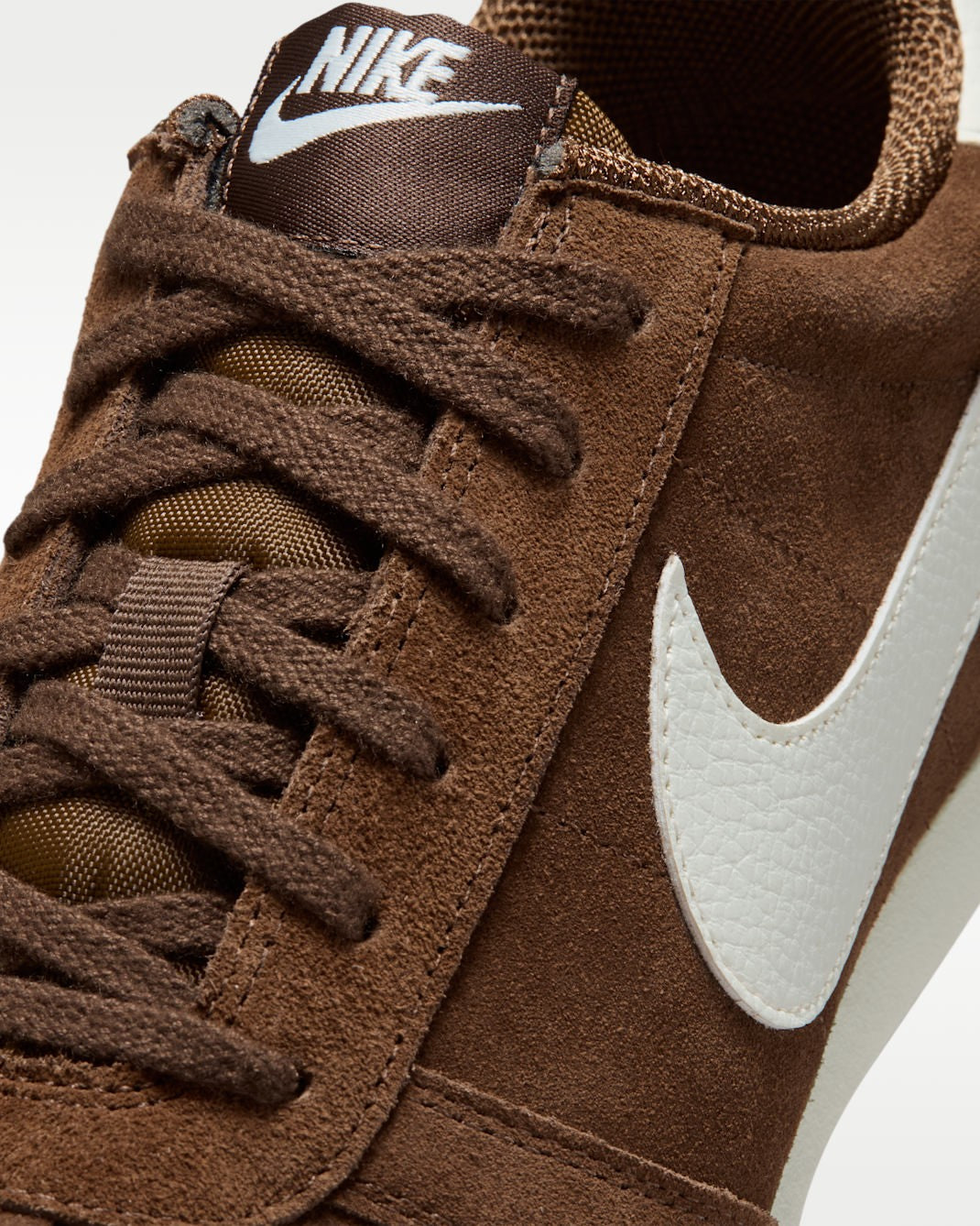 IO8030-201 Nike Sprint Sister Cacao WowSail (Women's)