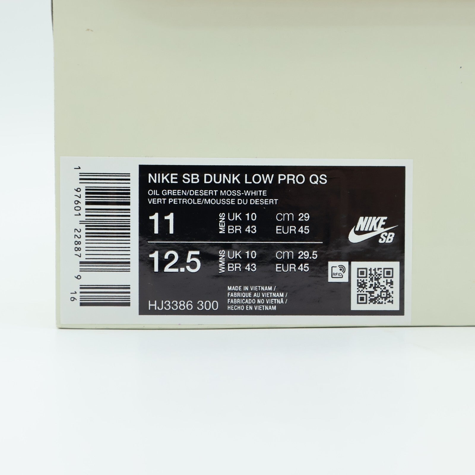 HJ3386-300 Alexis Sablone Nike SB Dunk Low Pro White and Pacific Moss (Men's)