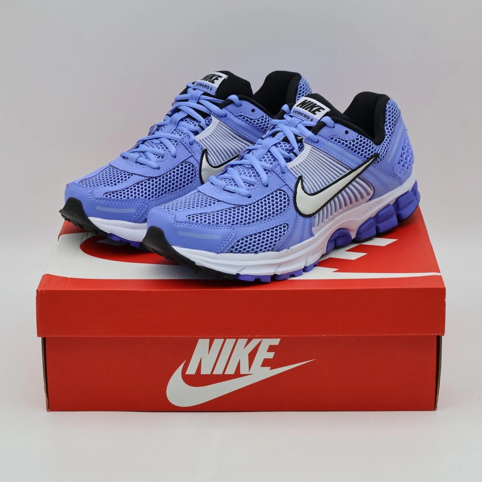 FJ2028-400 Nike Zoom Vomero 5 Royal Pulse (Women's)
