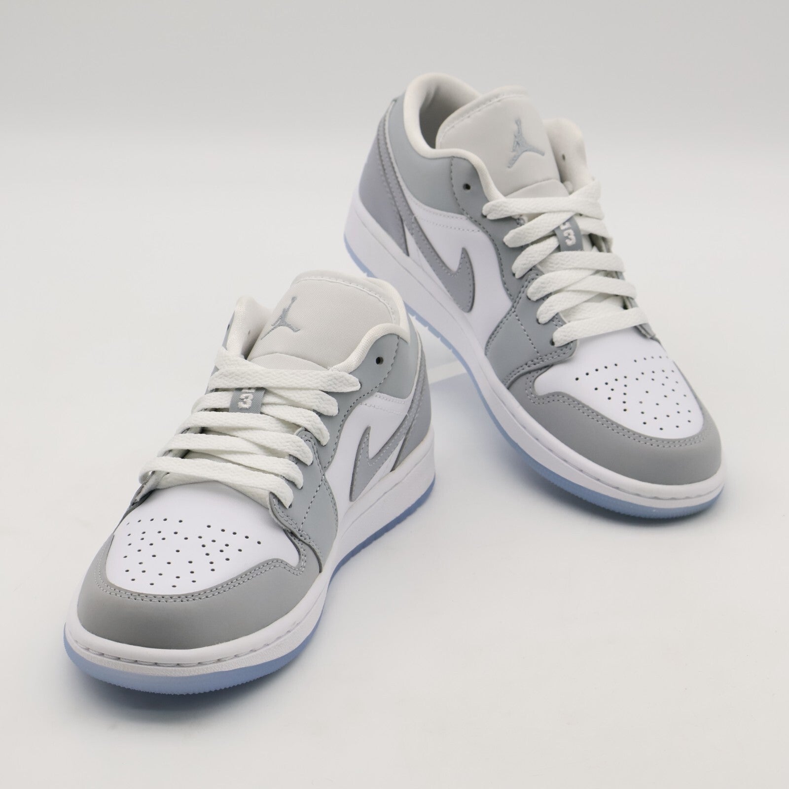 DC0774-105 Nike Air Jordan 1 Low Wolf Grey Aluminium (Women's)