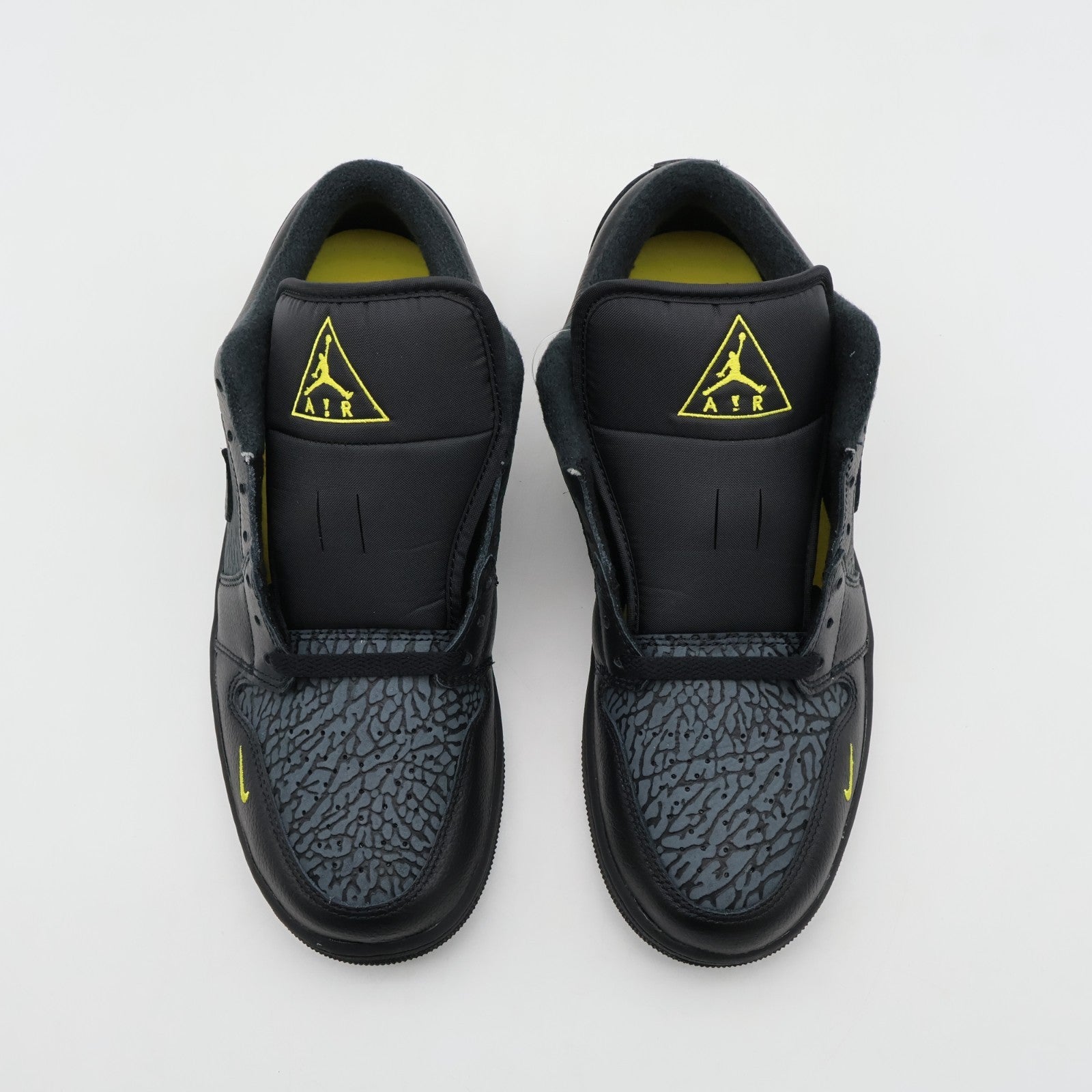 IM6568-010 Nike Air Jordan 1 Low SE Black Anthracite Tour Yellow (Menâs)
