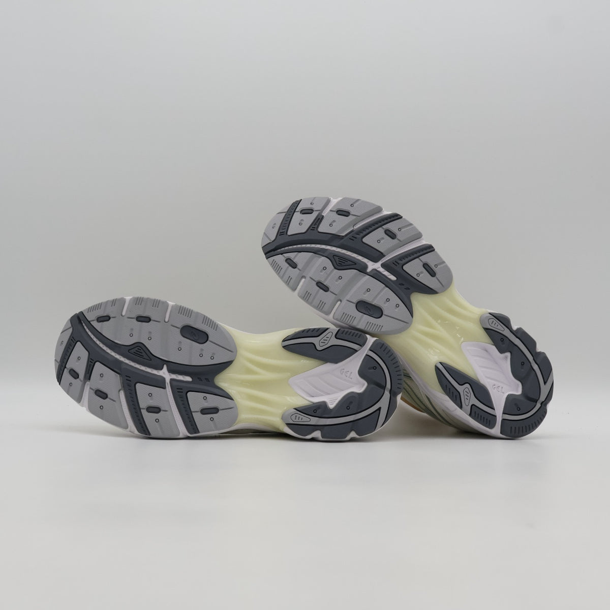 1203A320-105 Asics GT-2160 Cream Jasper Green (Men's)