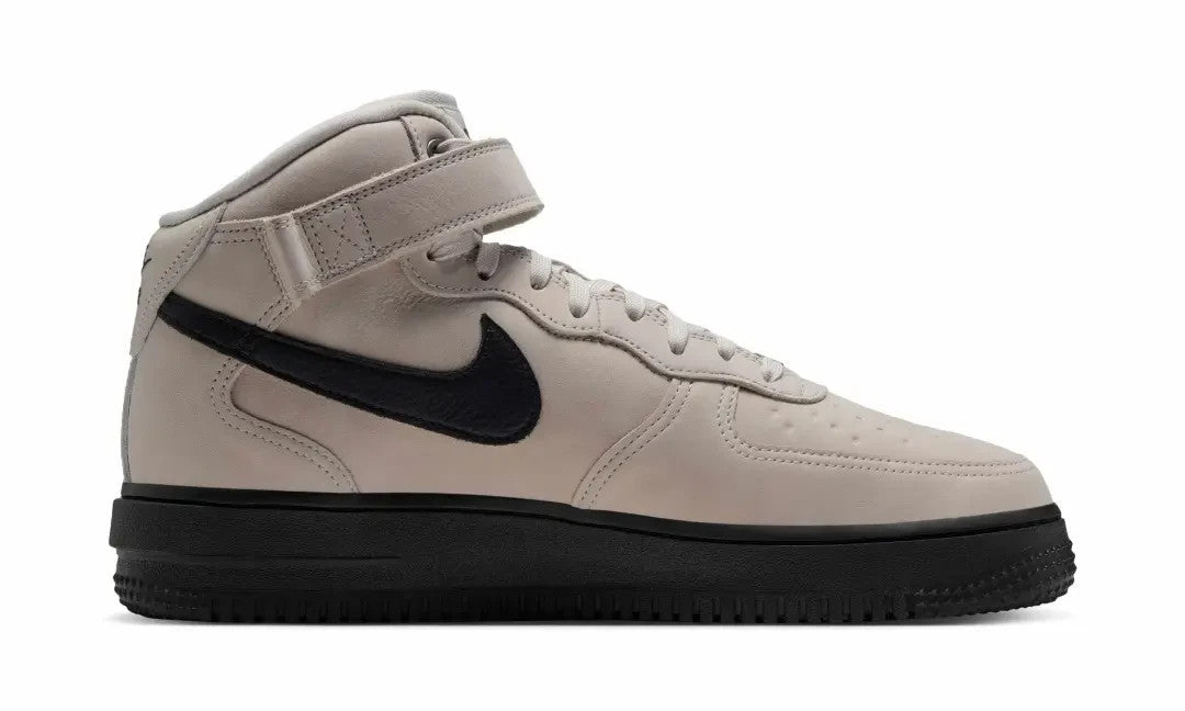 IO1875-100 Nike AIR FORCE 1 MID '07 GTX VIBRAM (Men's)