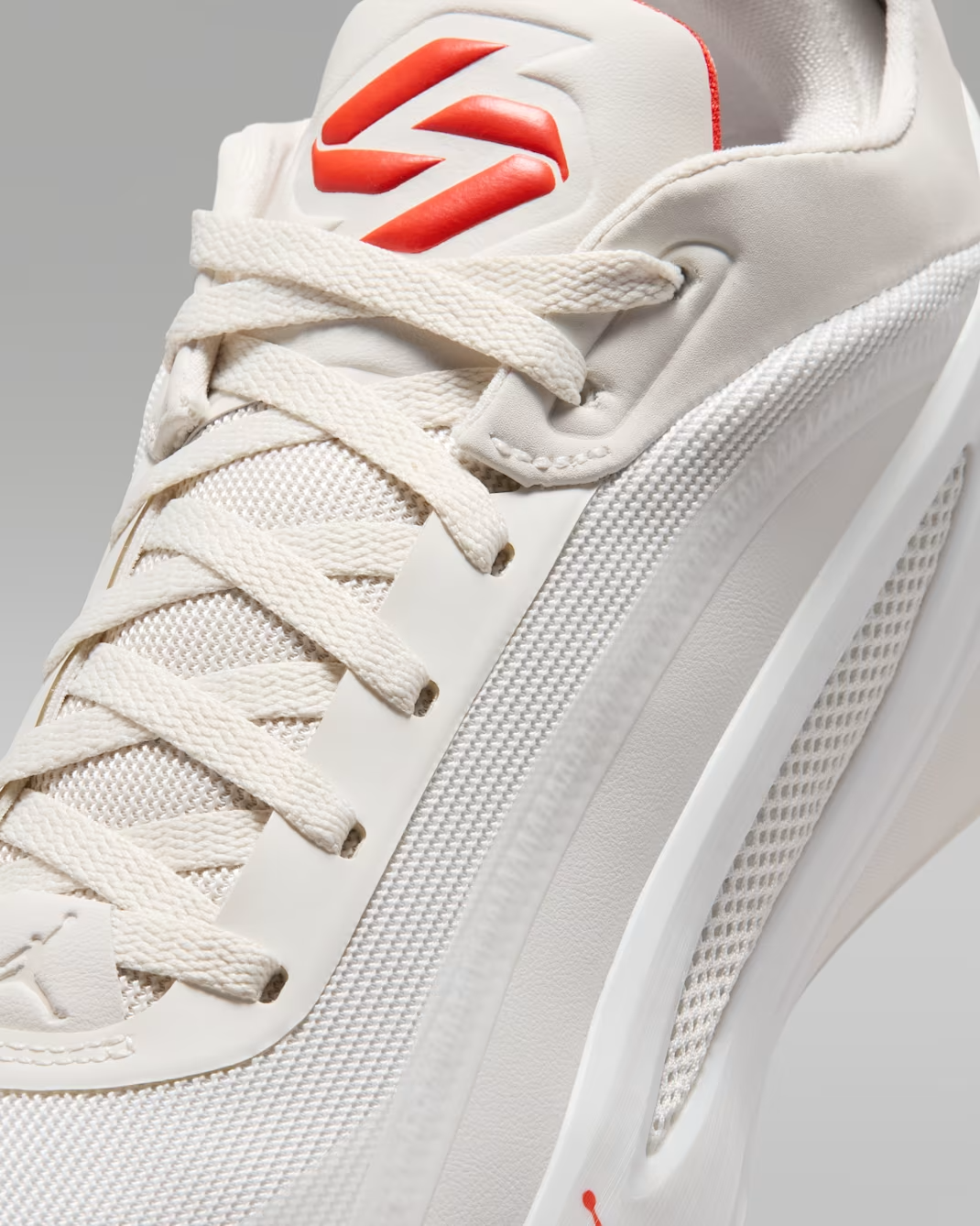 IO5033-100 Nike Luka 5 "Ghost" (Men's)
