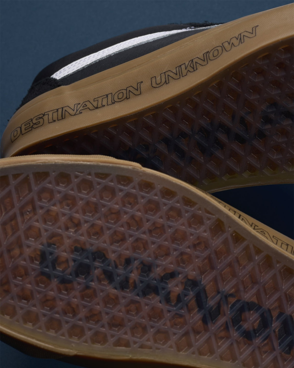 VN000EJUGR4 Liberaiders Ã Vans Premium Old Skool (Men's)