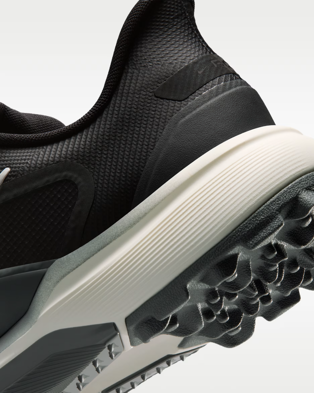 HV4700-001 Nike Pegasus 1 Golf "Black" (Men's)