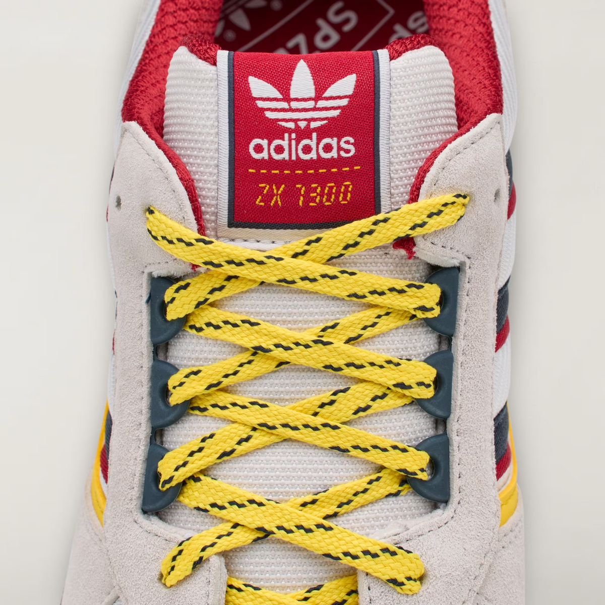 KK0761 adidas Arsenal SPZL F.C. ZX 7300 (Men's)