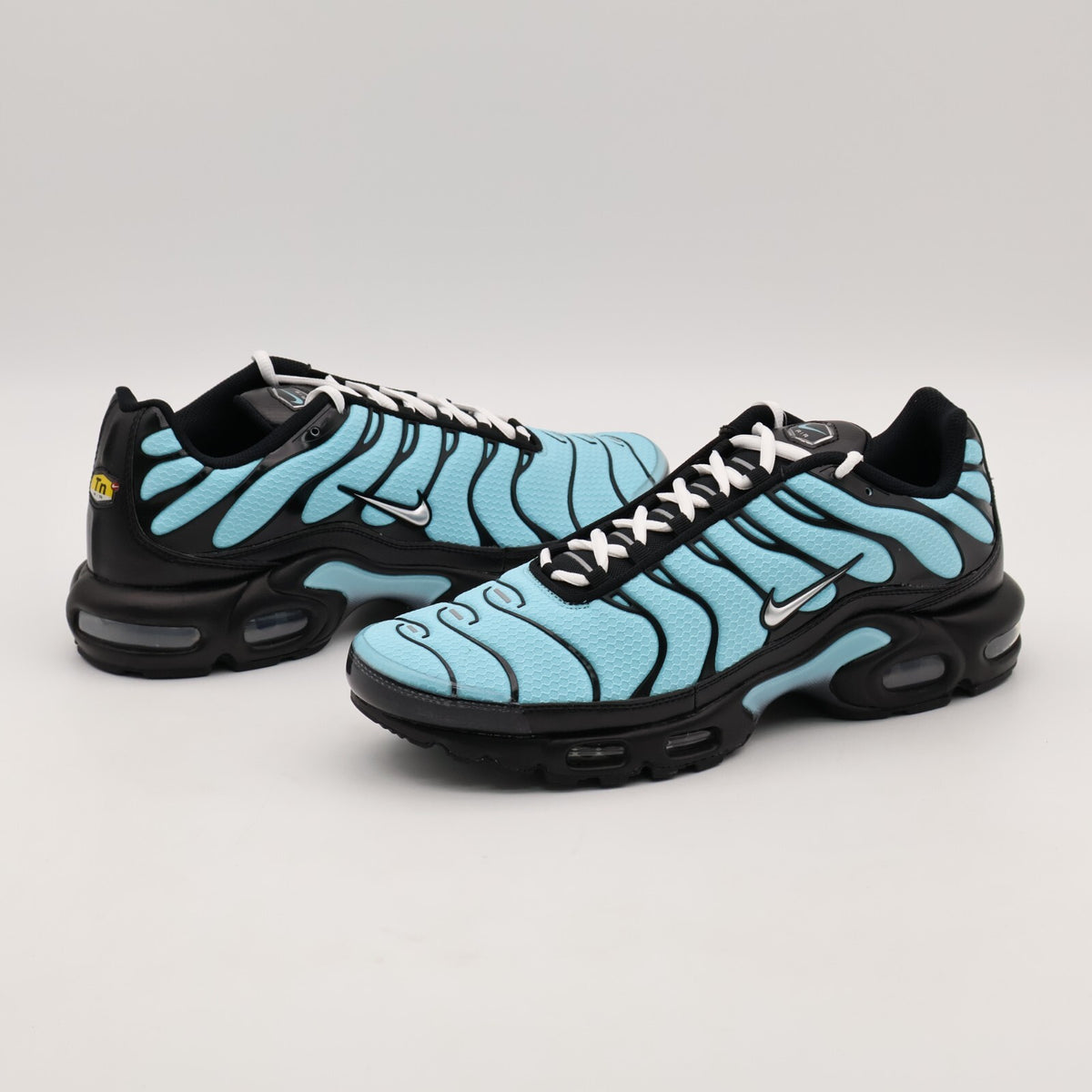 CV8838-400 Nike Air Max Plus Aqua Black White Metallic Silver (Men's)