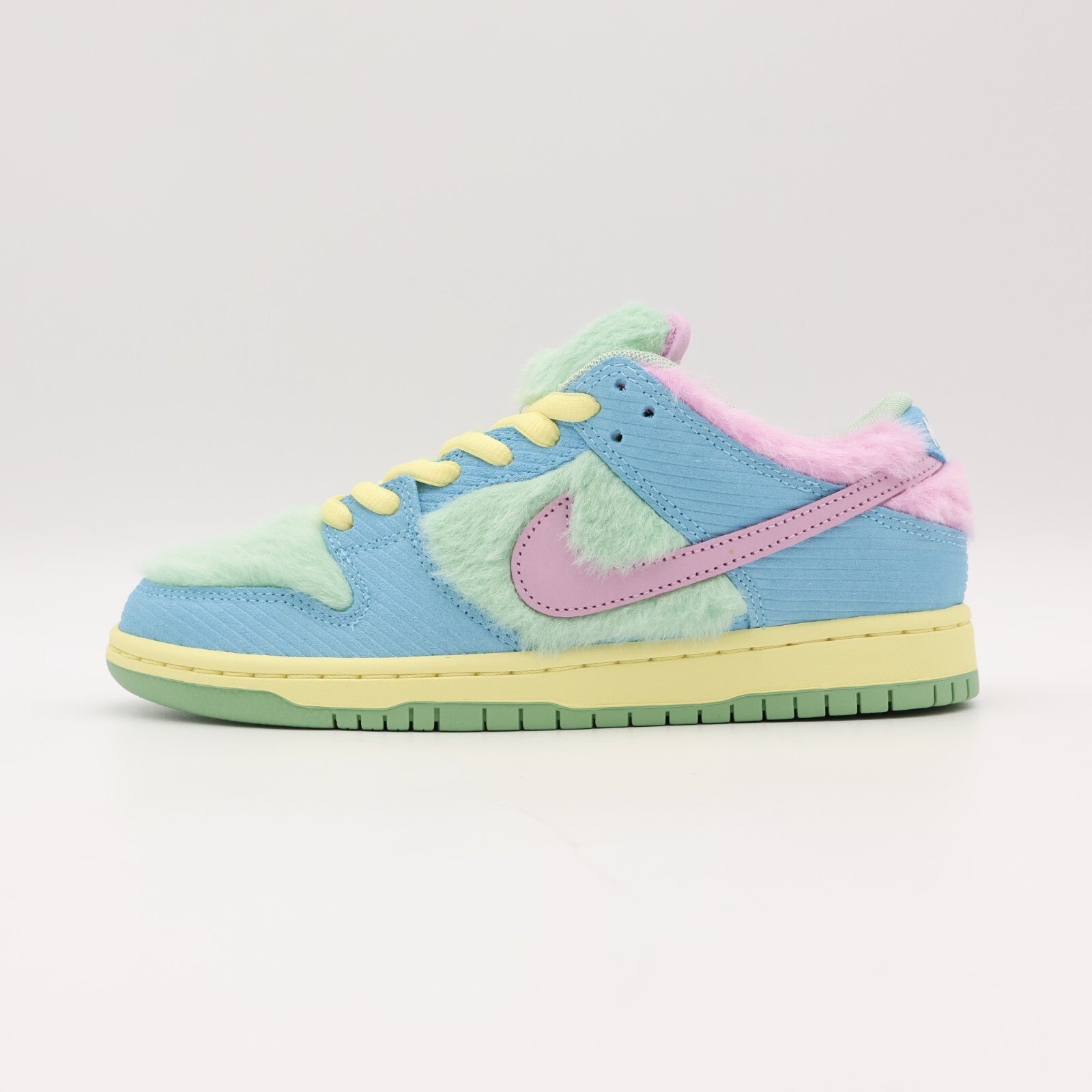 FN6040-400 VERDY Nike SB Dunk Low Pro Visty Blue Gaze and Enamel Green (Men's)