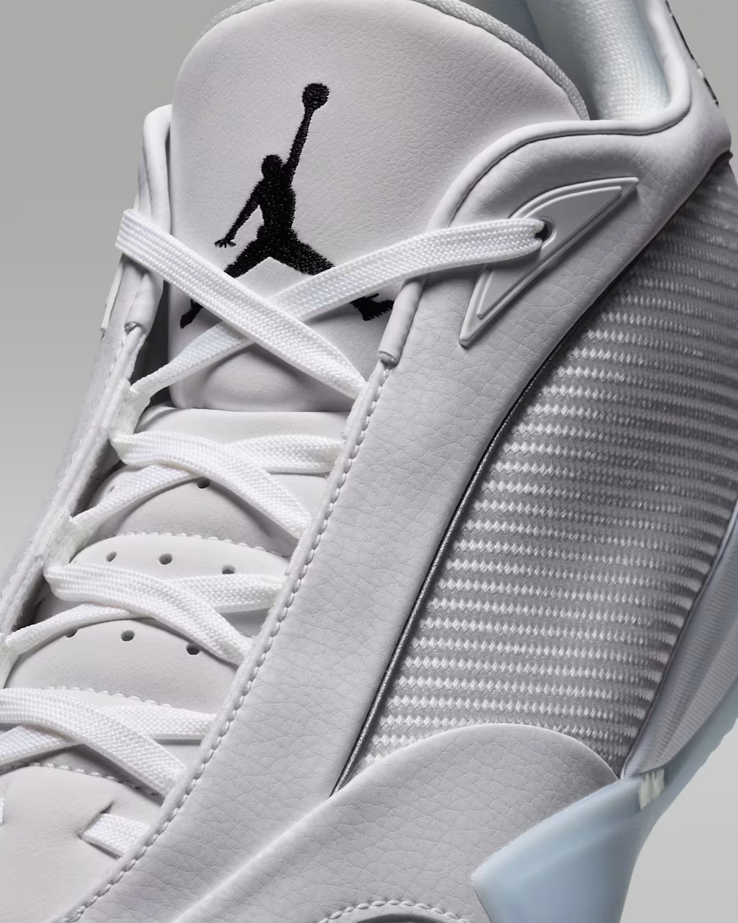 IO0424-100 Nike Air Jordan Triangle "White/Black" (Men's)