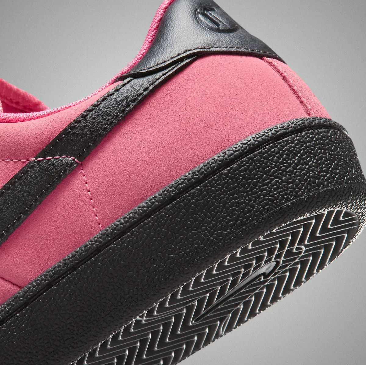 IQ8394-600 Nike SB Tennis Classic "Hyper Pink" (Unisex)