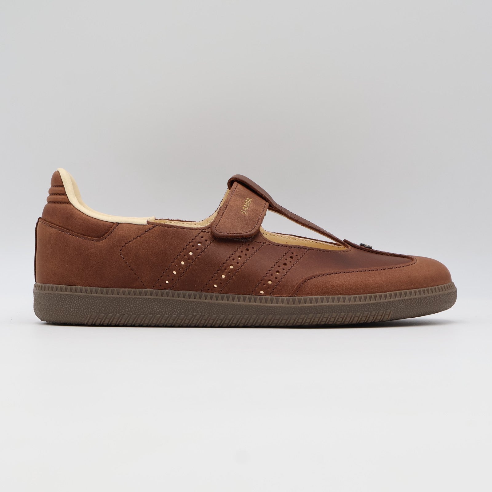 HP7130 adidas Samba Jane Supplier Colour Sand Strata (Women's)