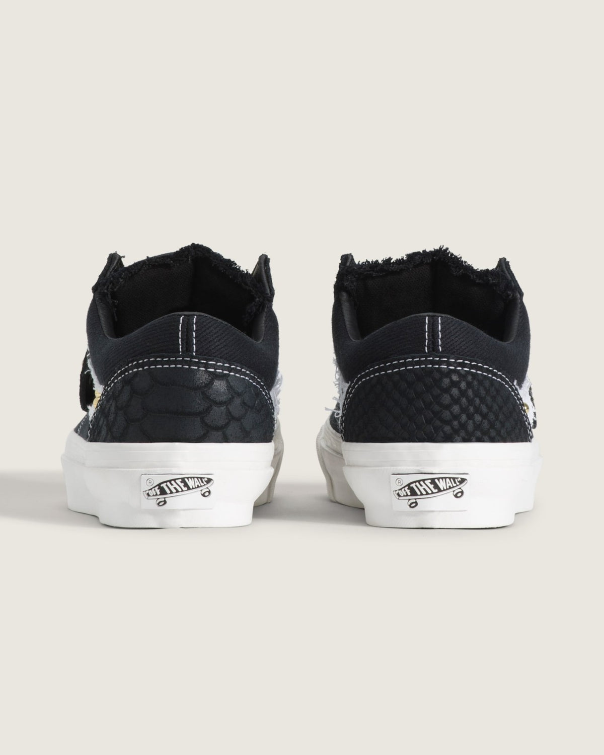 VN000ZAZHAB Metagirl Ã Vans Premium Old Skool 36 Black White (Men's)
