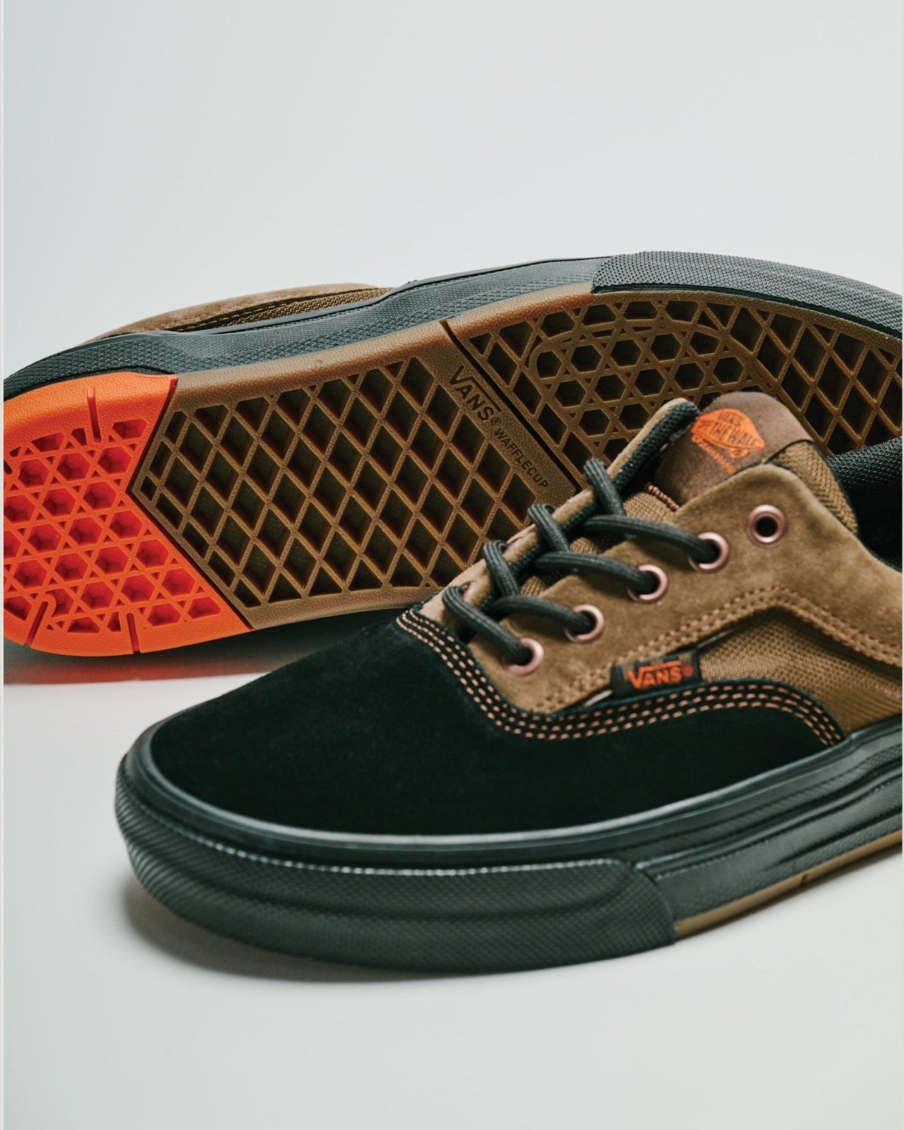 VN000EF0YS8 Vans Skate Era Wafflecup "Black/Brown"
