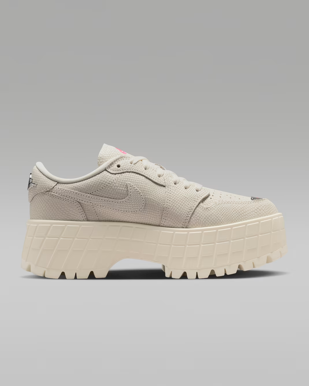 IR0835-110 Jordan 1 Low Brooklyn Pale Ivory (Women's)