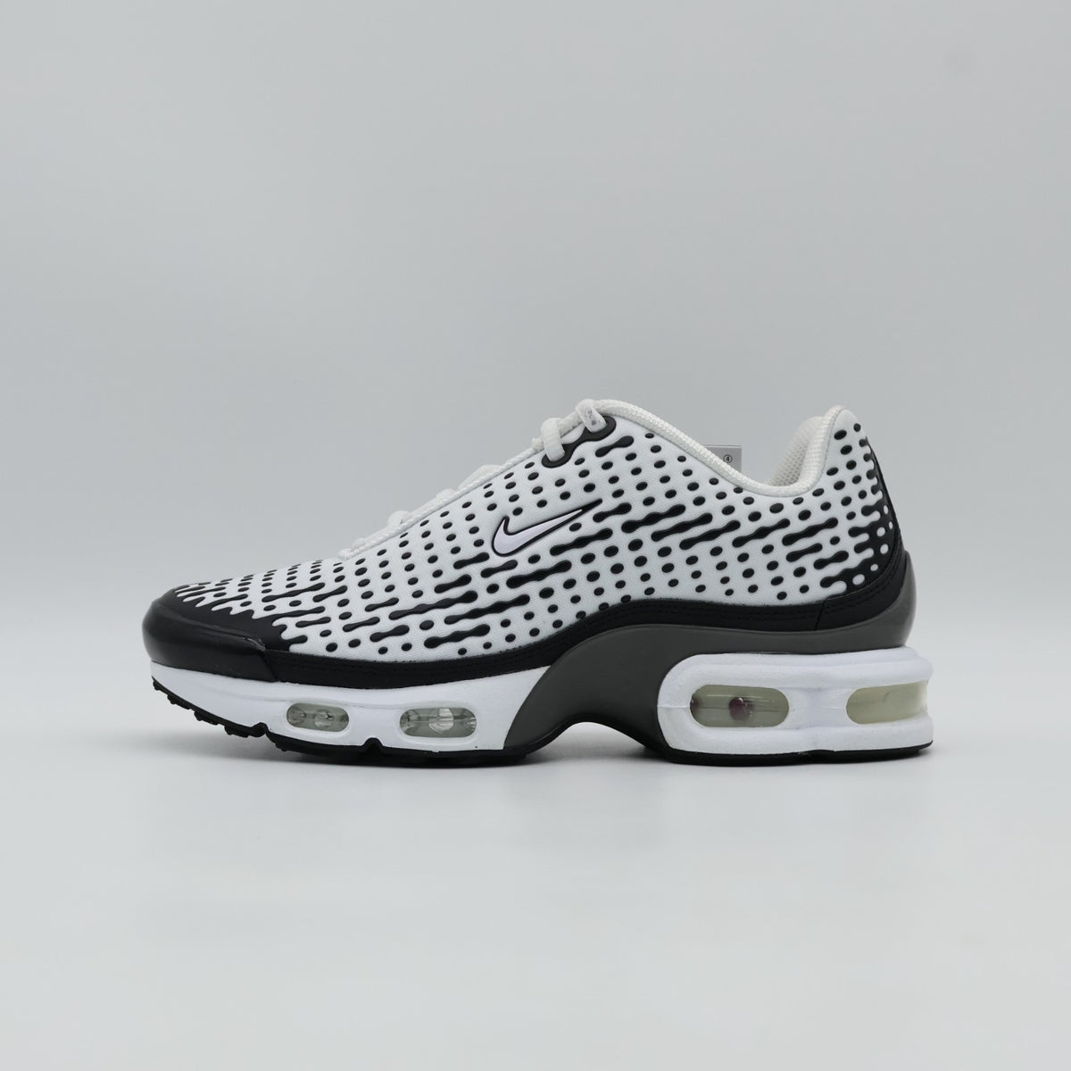 HQ2197-100 Nike Air Max Plus 7 White Black (Men's)