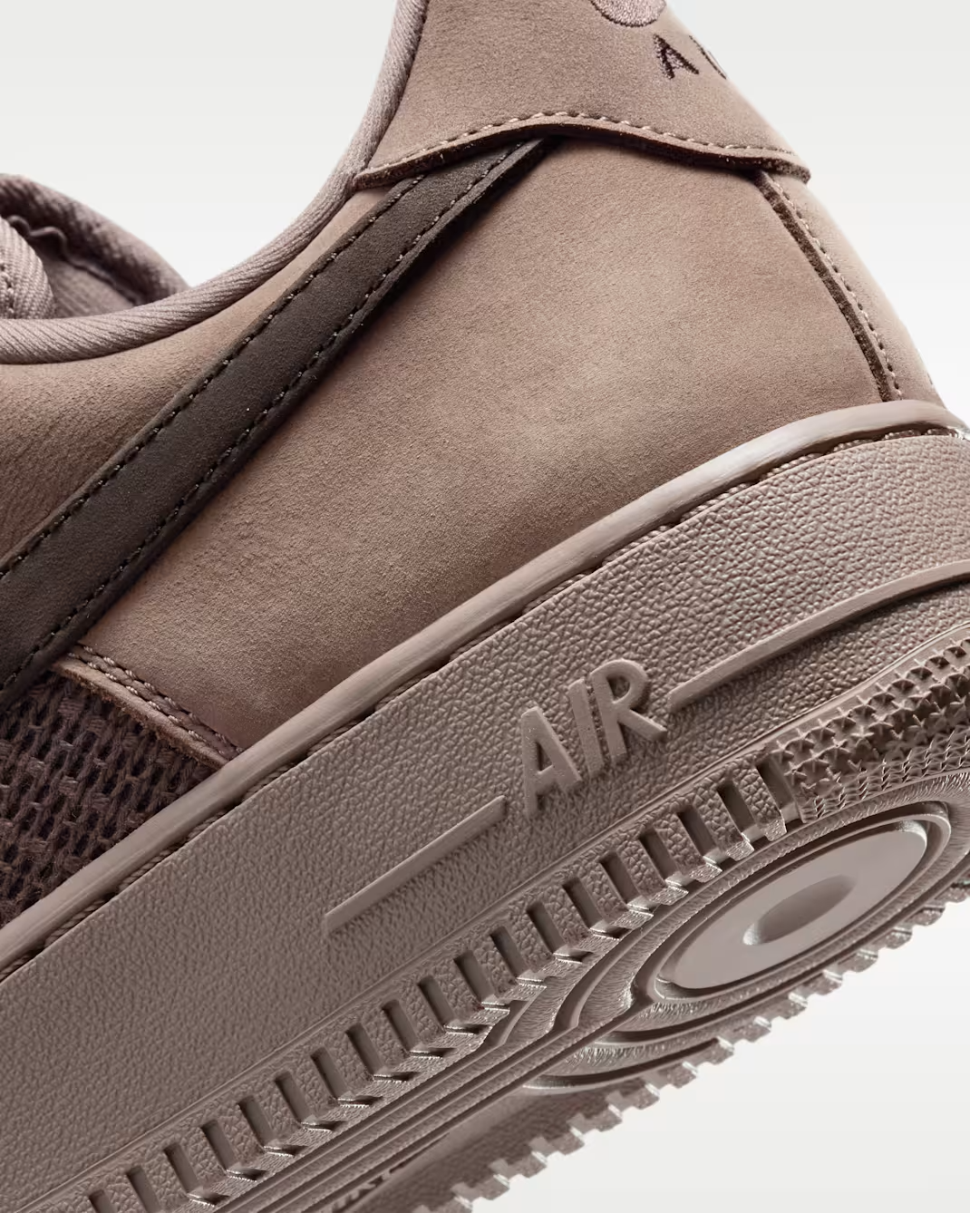II9807-200 Nike Air Force 1 '07 LV8 "Mink Brown/Dark Hazel" (Men's)