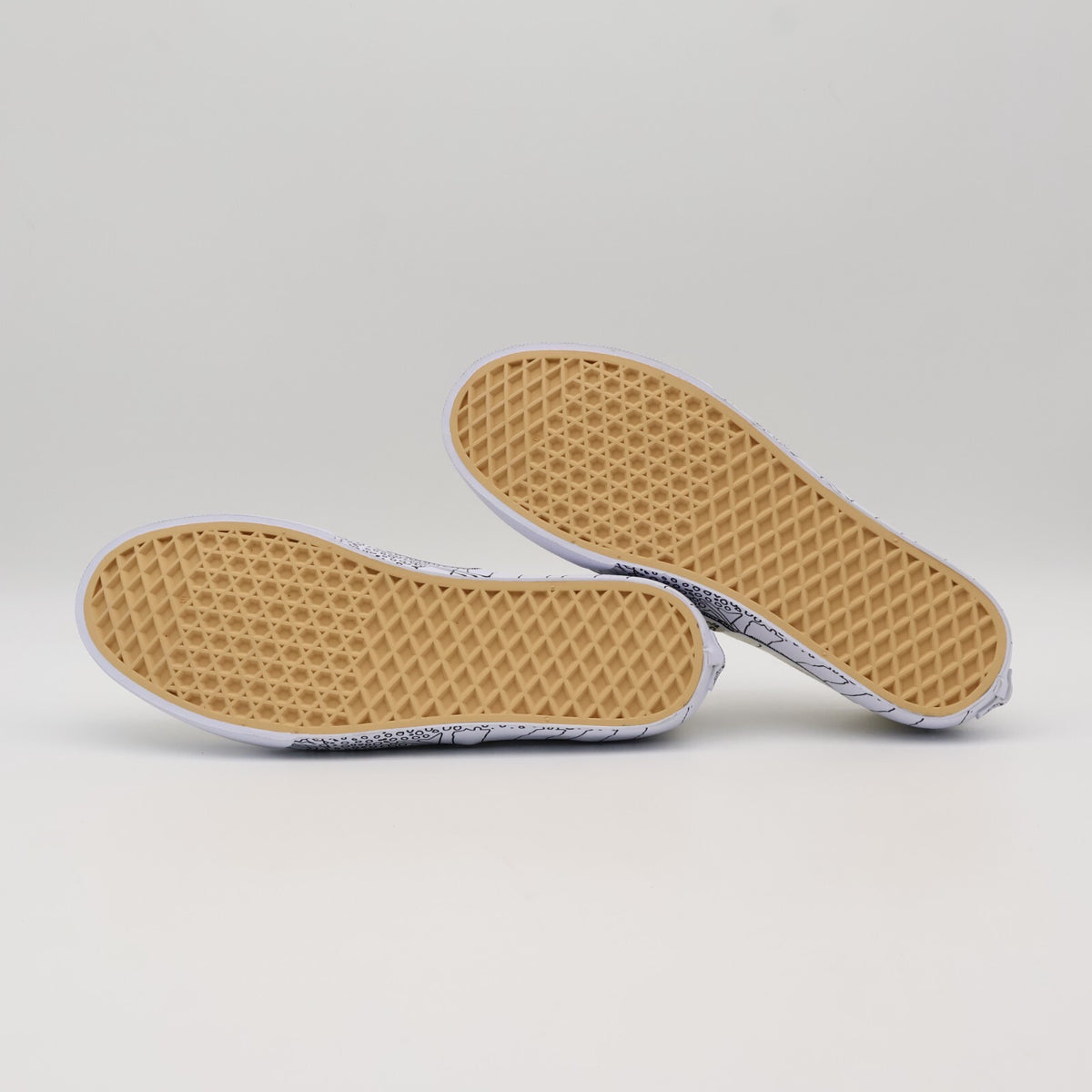 684481-0001 Bal Vans Authentic Natural Off White Line Drawing (Men's)