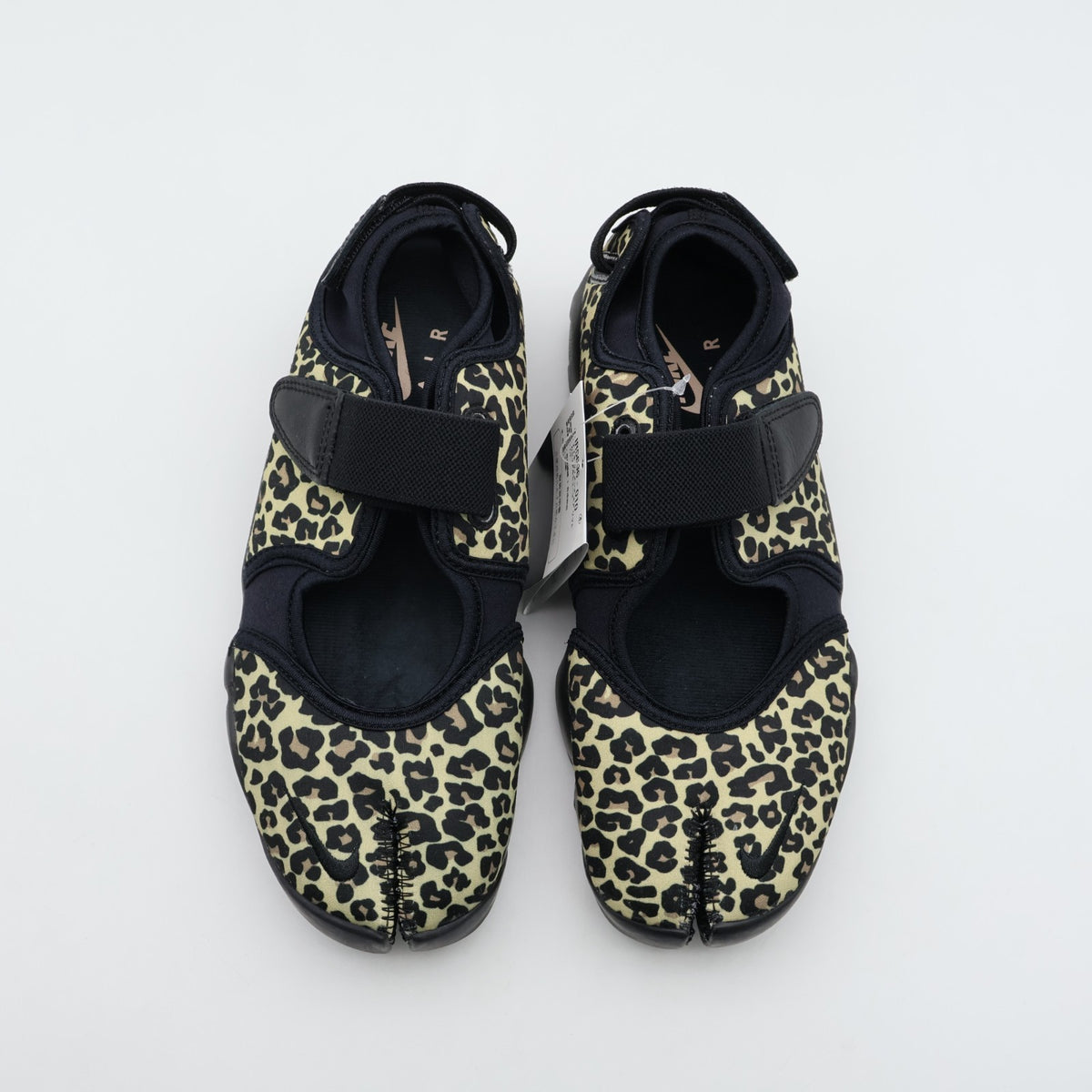 IR5696-010 Nike Women's Air Rift Leopard (Women's)