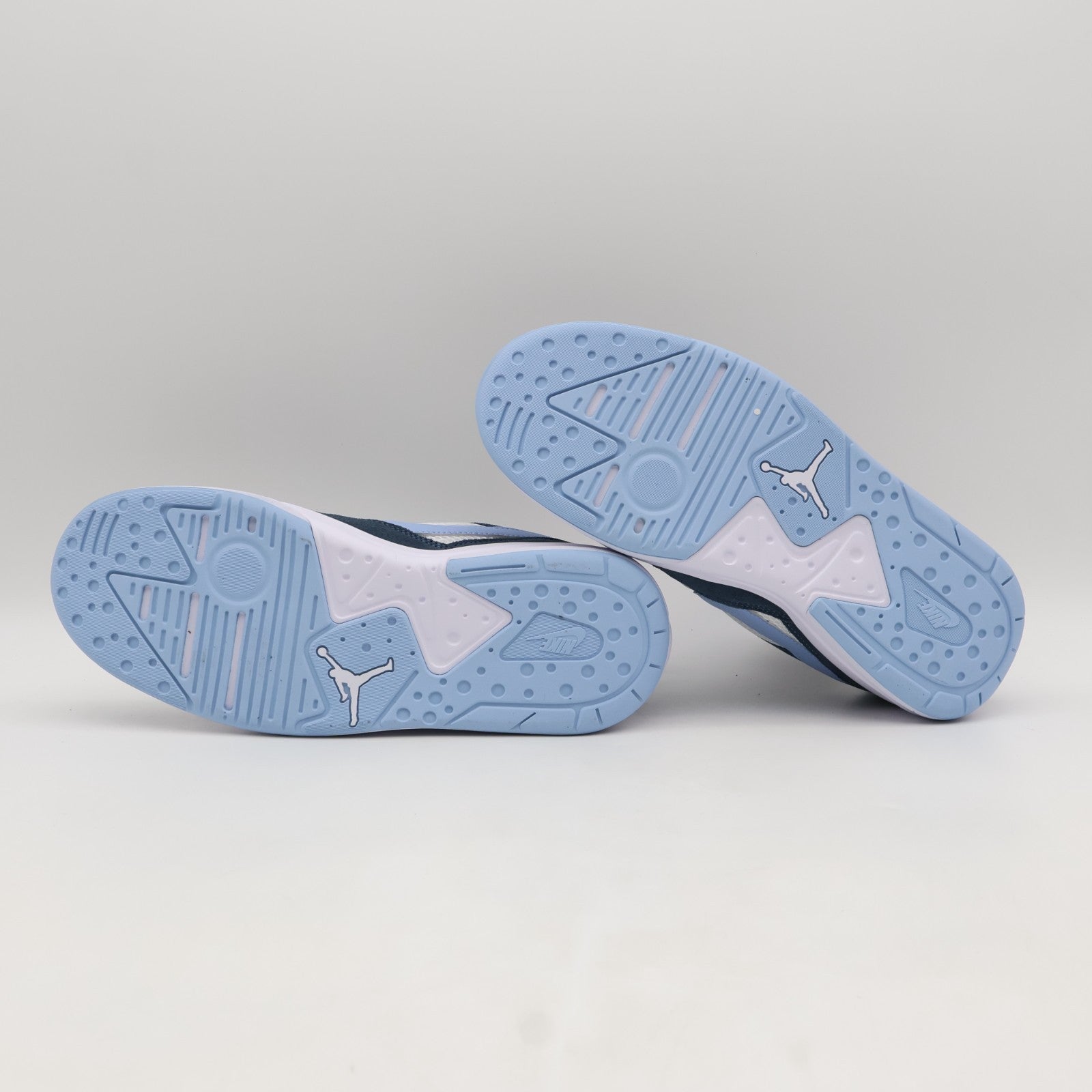 HJ6777-103 Nike Jordan CMFT Era White Blue (Men's)