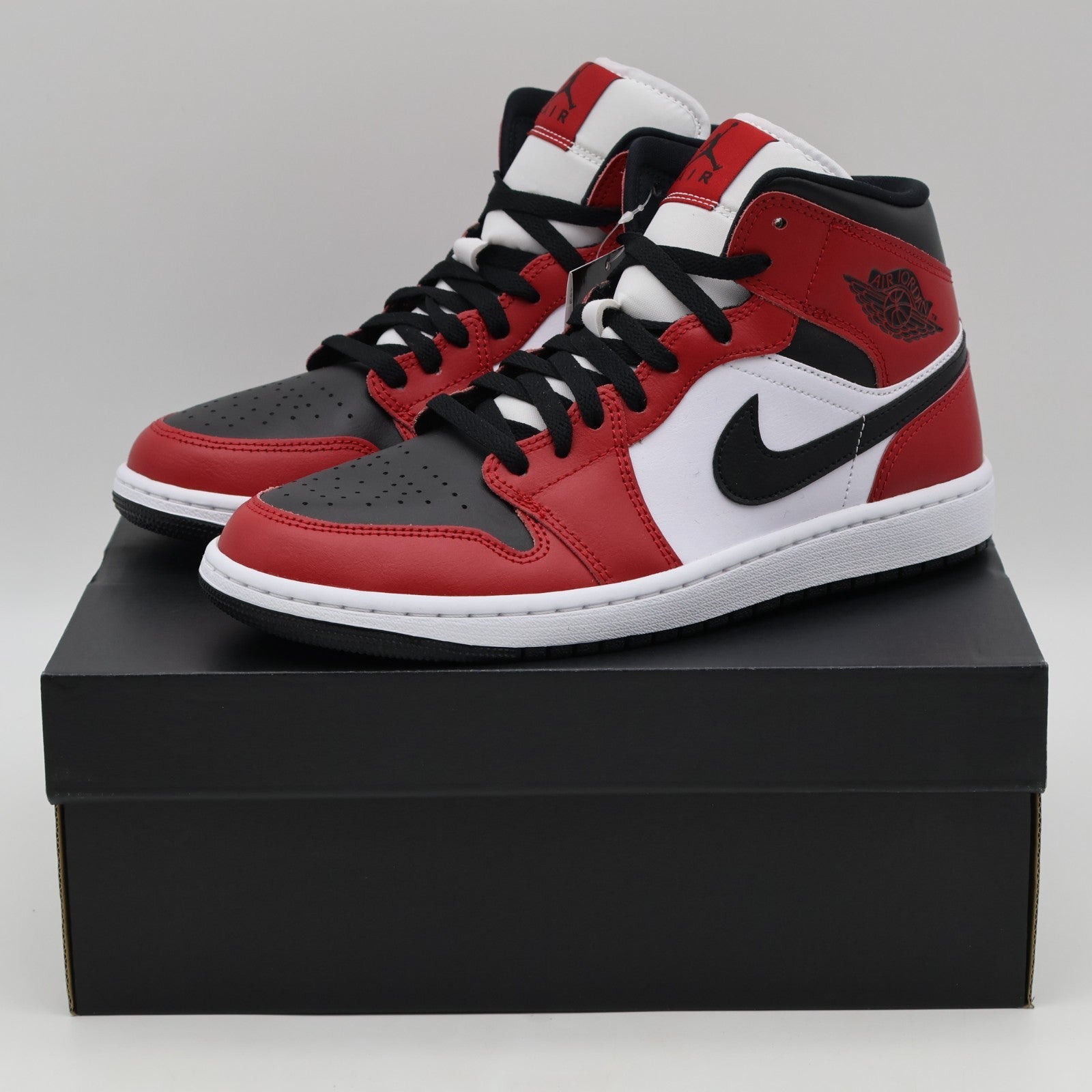 554724-069 Nike Air Jordan 1 Mid Chicago Black Toe (2025) (Men's)