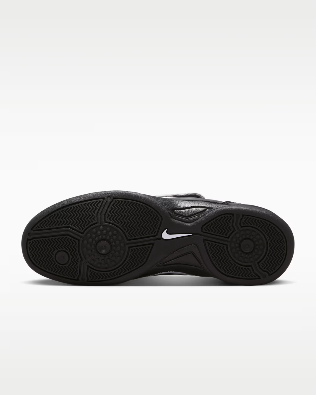 IO2389-001 Nike Total 90 3 SE Black/White/University Red (Women's)