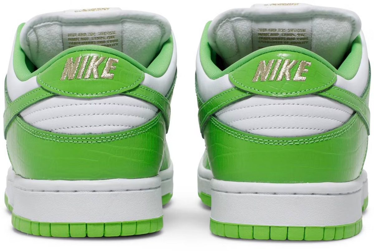 DH3228-101 Supreme Ã Nike SB Dunk Low OG QS Gold Stars White/Mean Green (Men's)