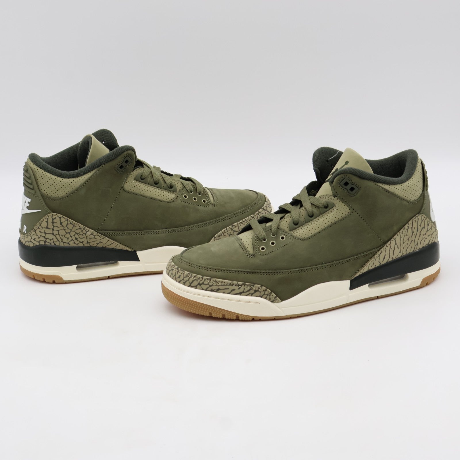 DN3707-202 Nike Air Jordan 3 Retro Family Affair (Men's)