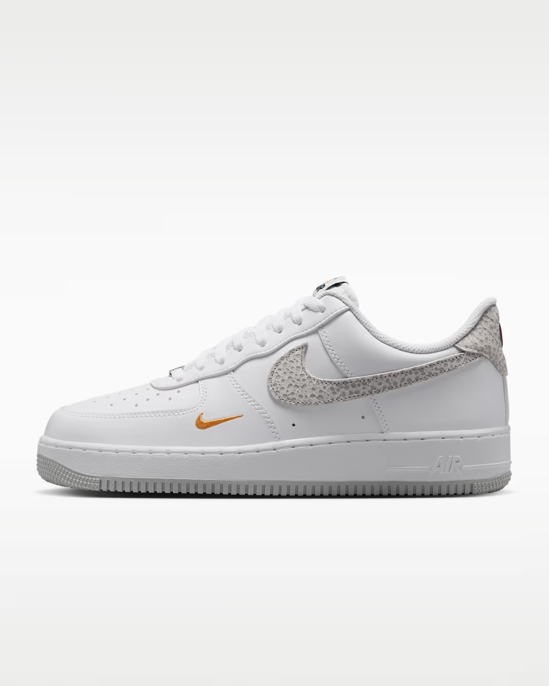 IV5525-100 Nike Air Force 1 07 "White/Kumquat" (Unisex)
