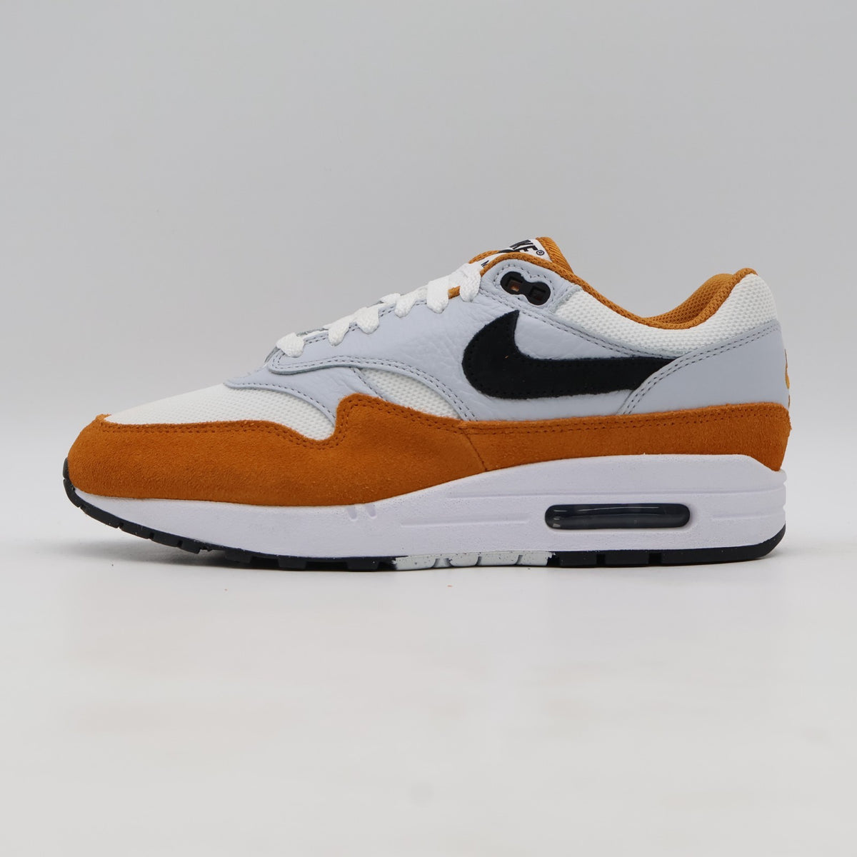 FN6952-101 Nike Air Max 1 Monarch (Men's)