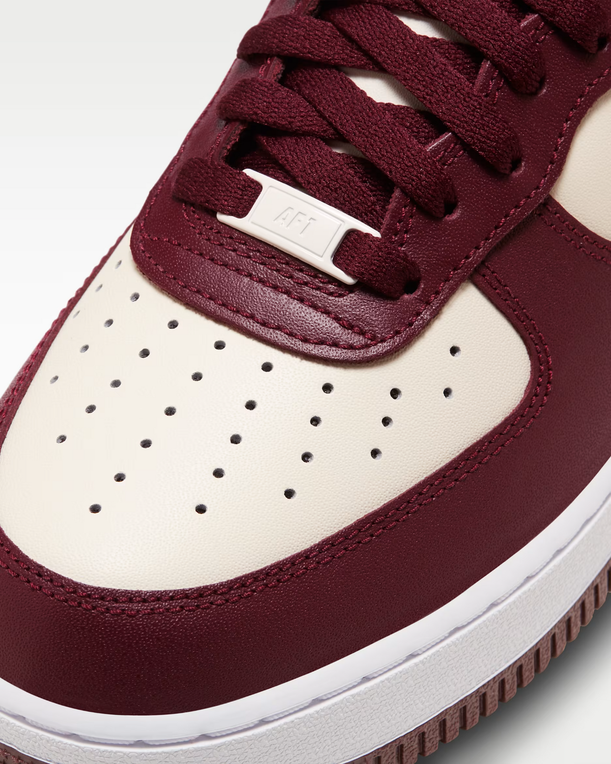 FD9925-161 Nike Air Force 1 '07 "Pale Ivory/Night Maroon" (Men's)