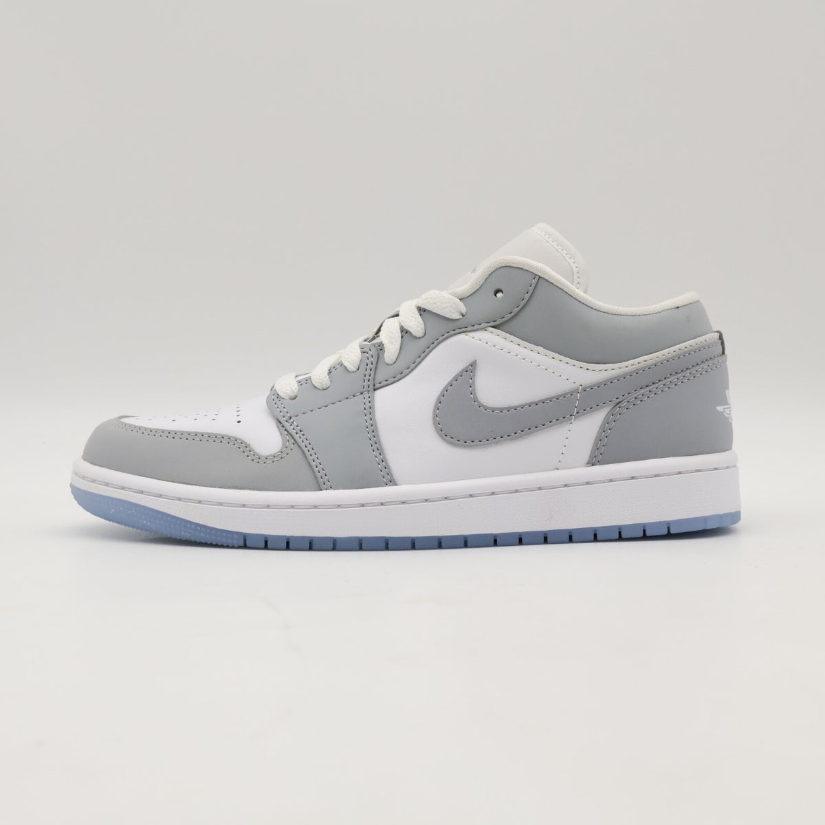 DC0774-105 Nike Air Jordan 1 Low Wolf Grey Aluminium (Women's)