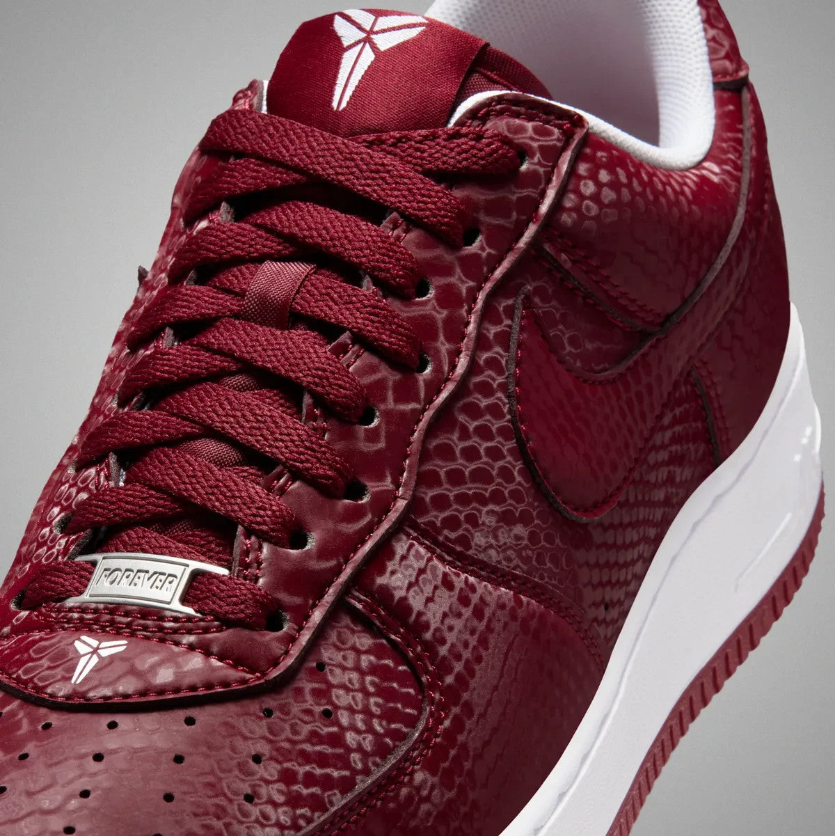 IB0018-600 Kobe Bryant Forever Ã Nike Air Force 1 Low QS Team Red White