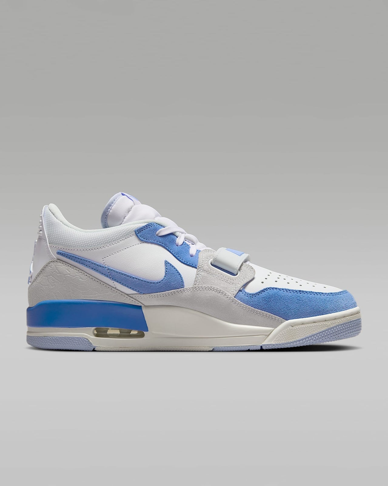 CD7069-141 Nike Jordan Legacy 312 Low Lucky Shorts (Men's)