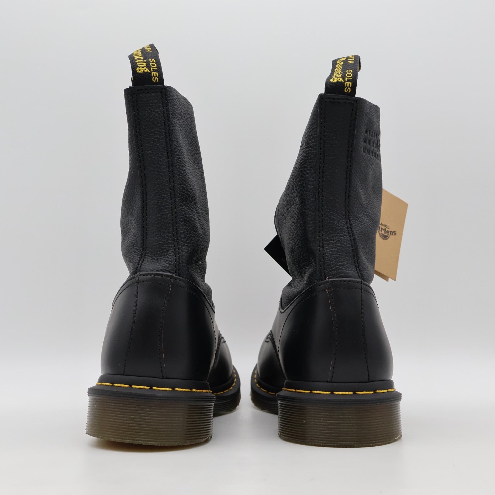 S66WU0126P8030 MM6 Maison Margiela Ã Dr.Martens Ankle Boot Black Black (Men's)