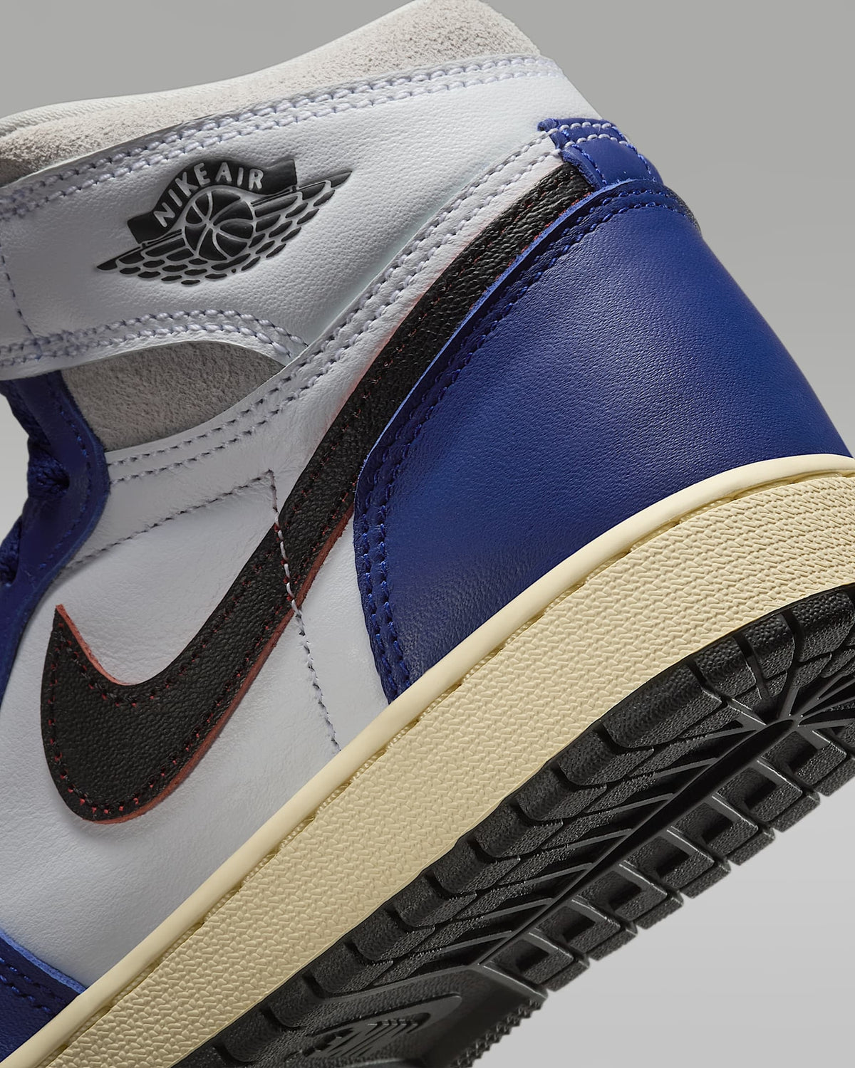 FD1437-100 Nike GS Air Jordan 1 High OG Deep Royal Blue