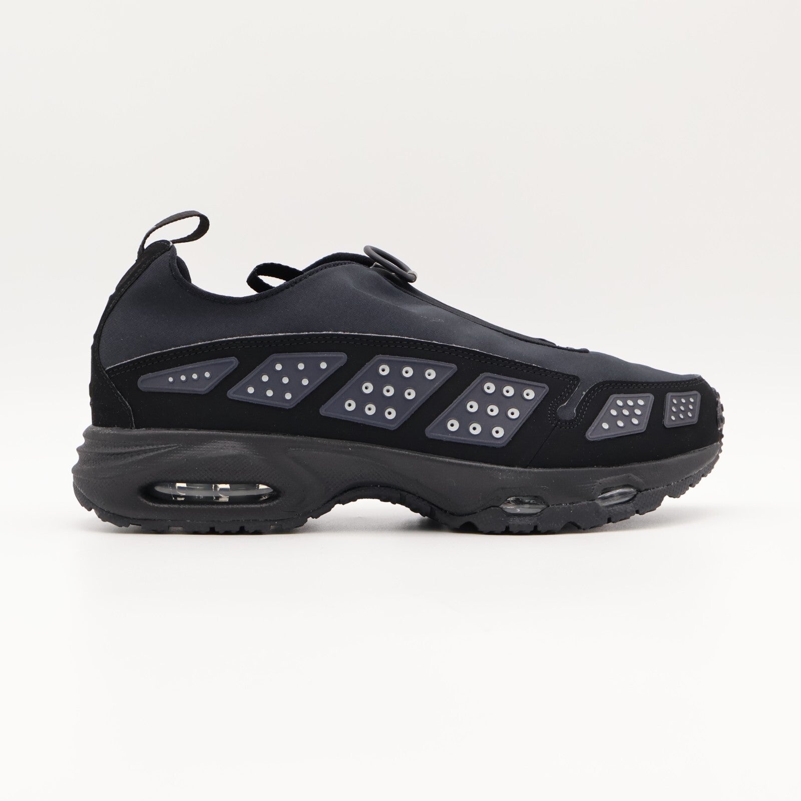 FZ2068-001 Nike Air Max SNDR Black and Silver (Women's)