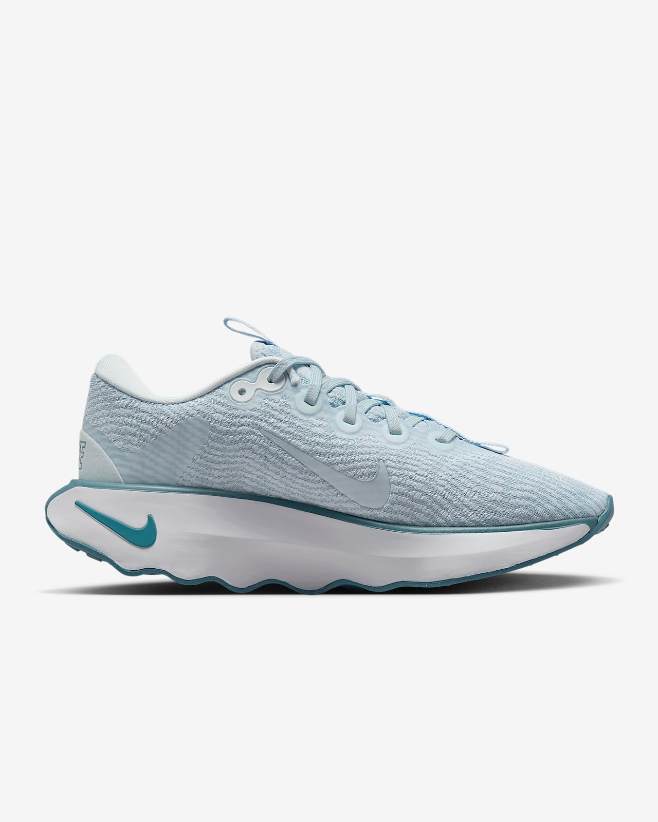 DV1238-400 Nike Women's Motiva Blue Tint Light Armory Blue Smokey Blue (Women's)