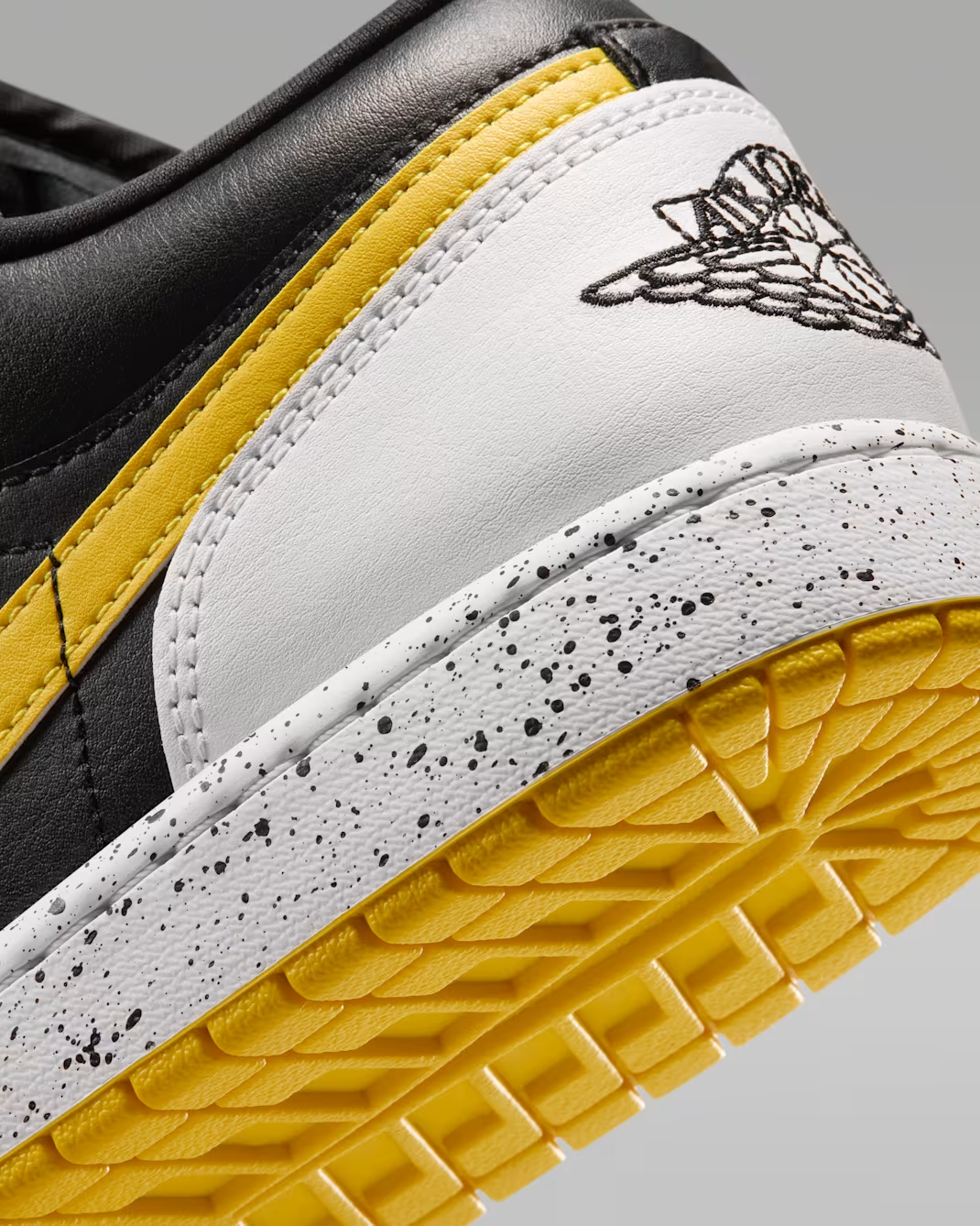 IX3529-010 Nike Air Jordan 1 Low SE "Black/Tour Yellow" (Men's)
