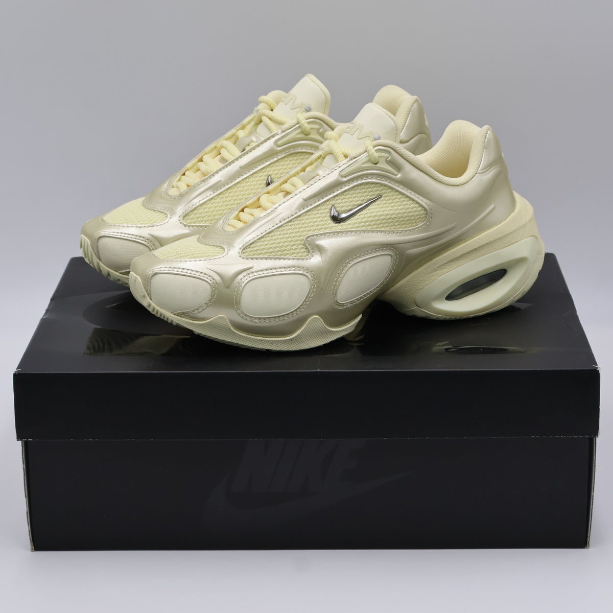 FV1920-700 Nike Women's Air Max Muse Alabaster Metallic Silver (Women's)