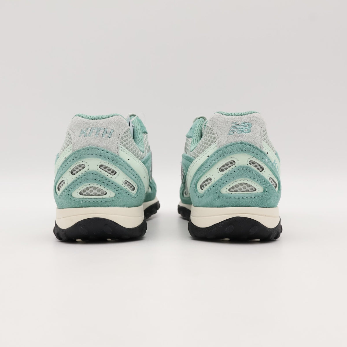 U204LKTA KITH New Balance 204 Bluebell (Men's)