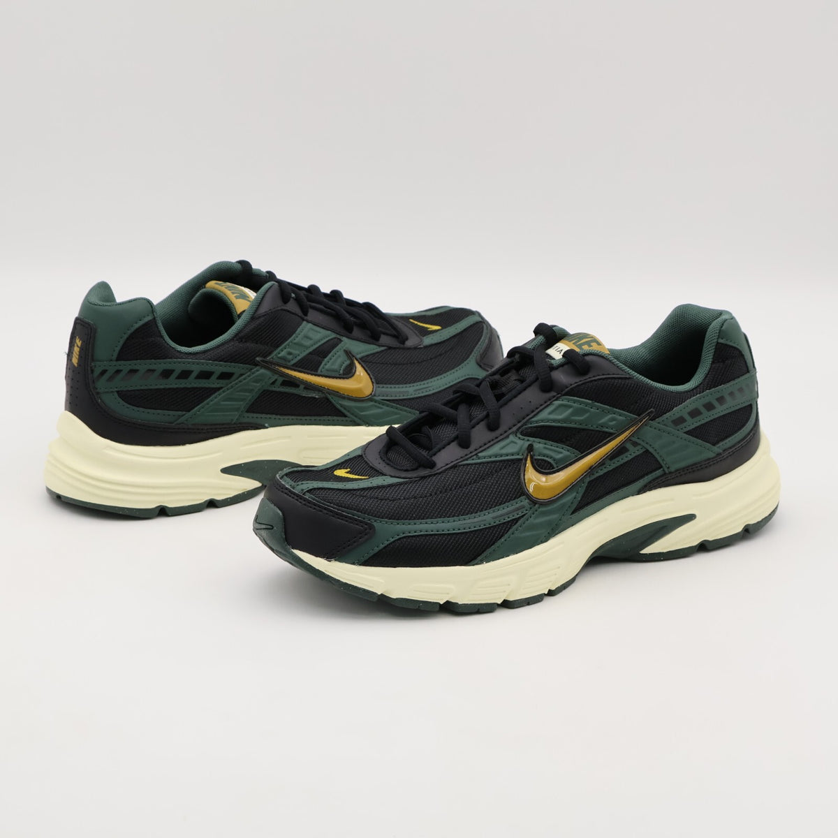 HQ3611-010 Nike Initiator Black Vintage Green Coconut Milk Bronzine (Men's)