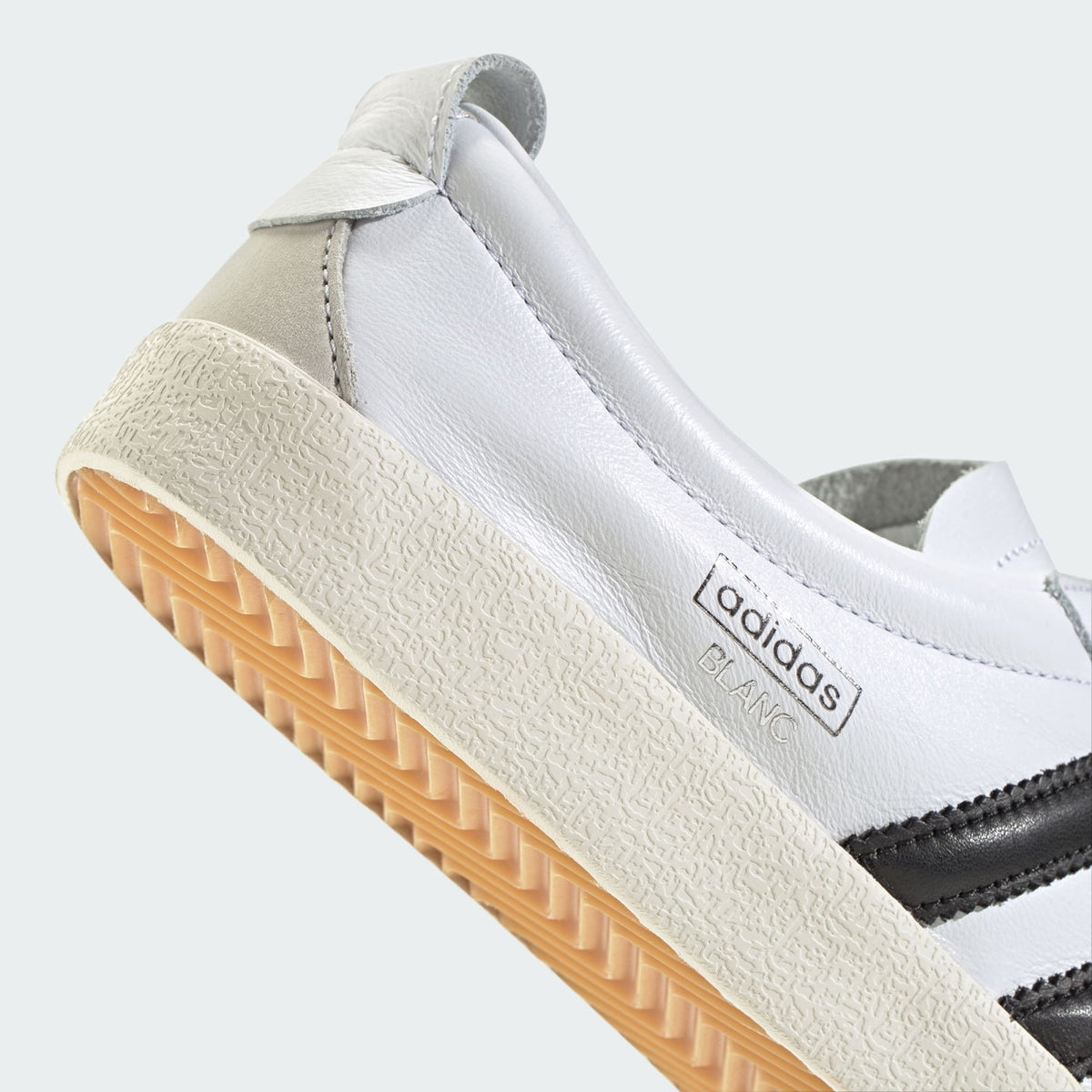 JI2507 adidas Originals Blanc Cloud White Core Black Off White (Women's)