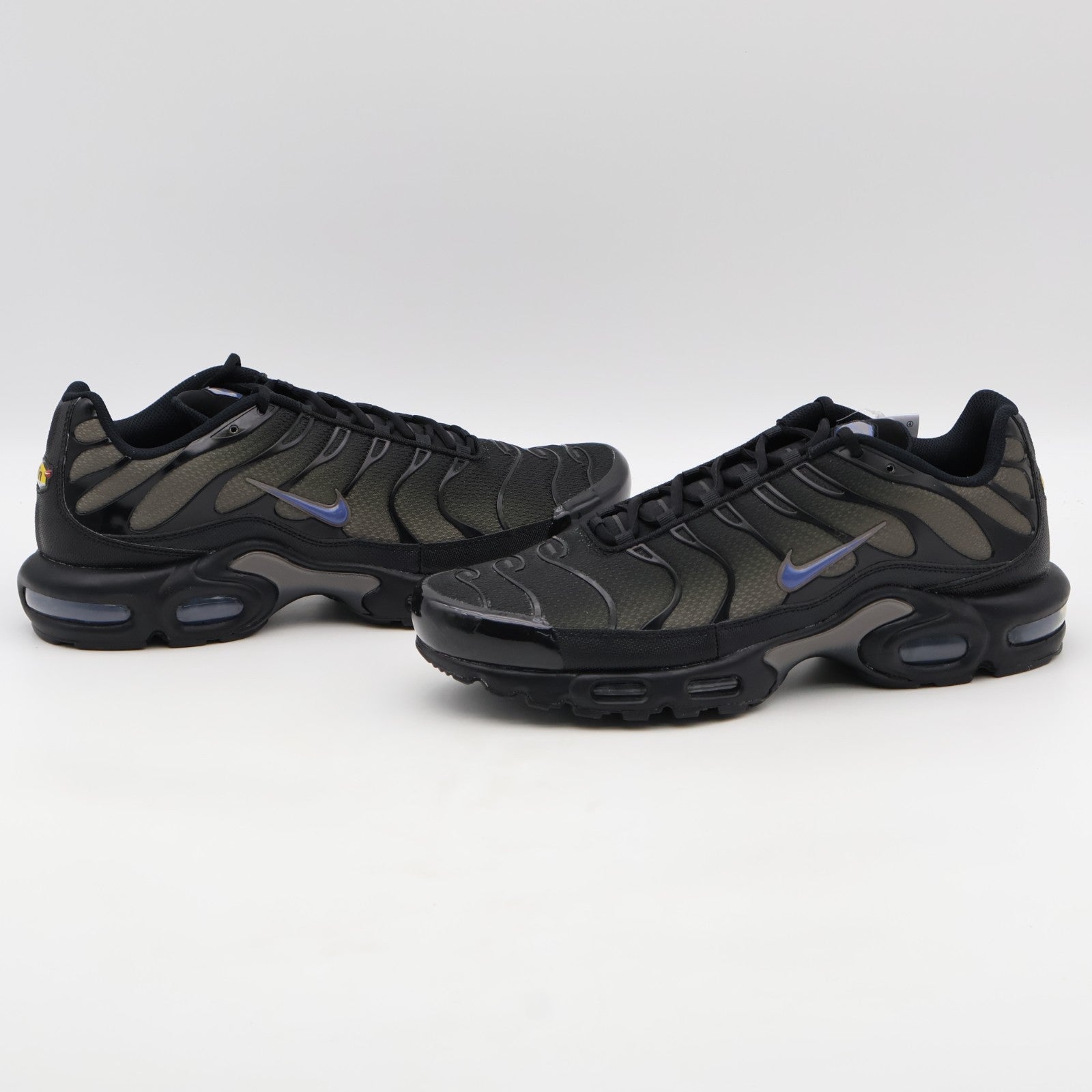 DM0032-018 Nike Air Max Plus Black Dark Smoke Grey (Men's)