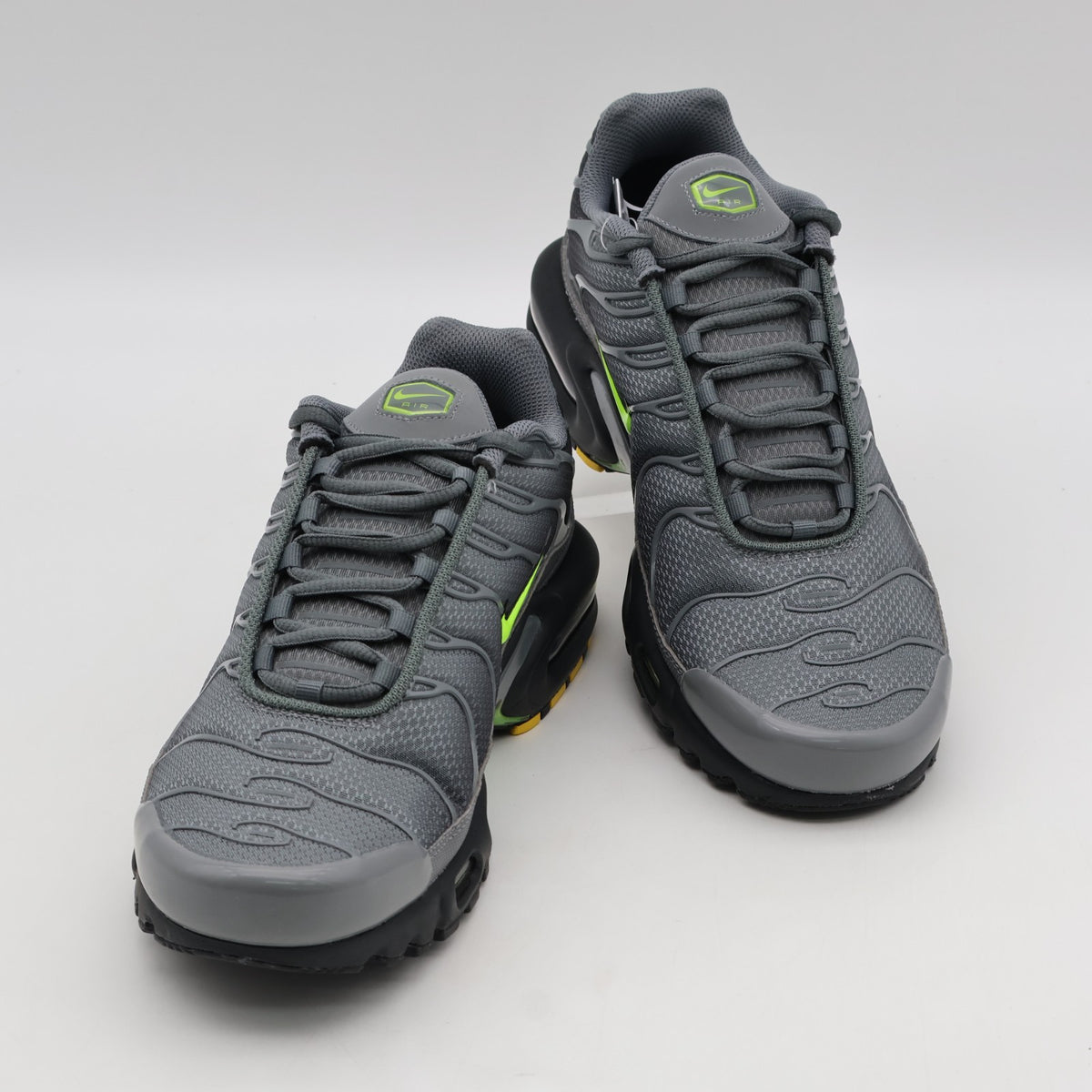DM0032-026 Nike Air Max Plus Smoke Grey Volt (Men's)