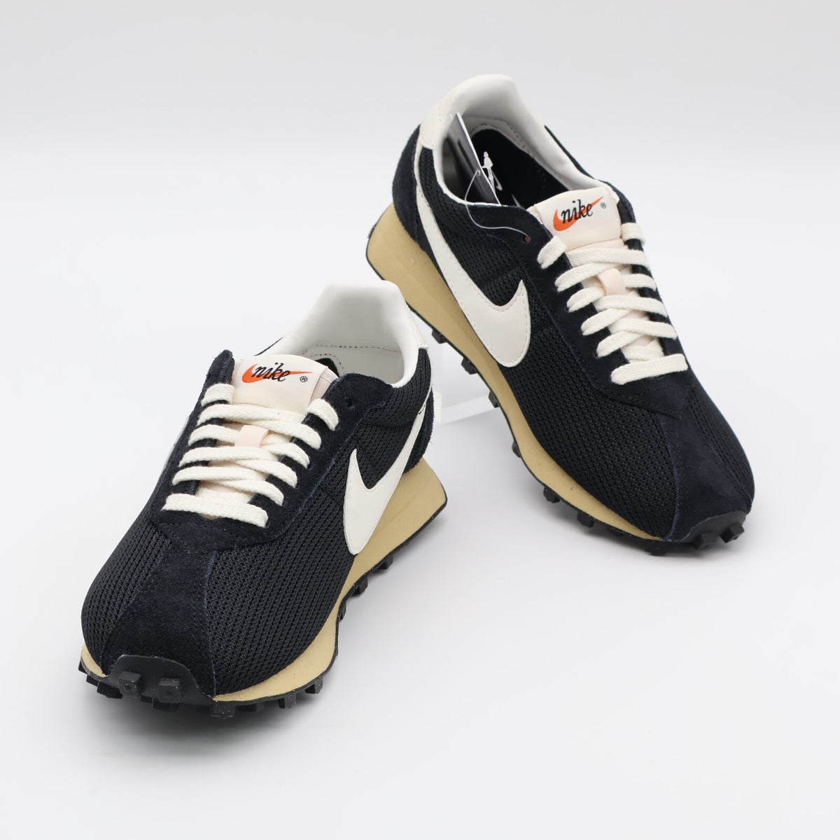 HM0950-001 NIKE LD-1000 Black and Sail (Men's)