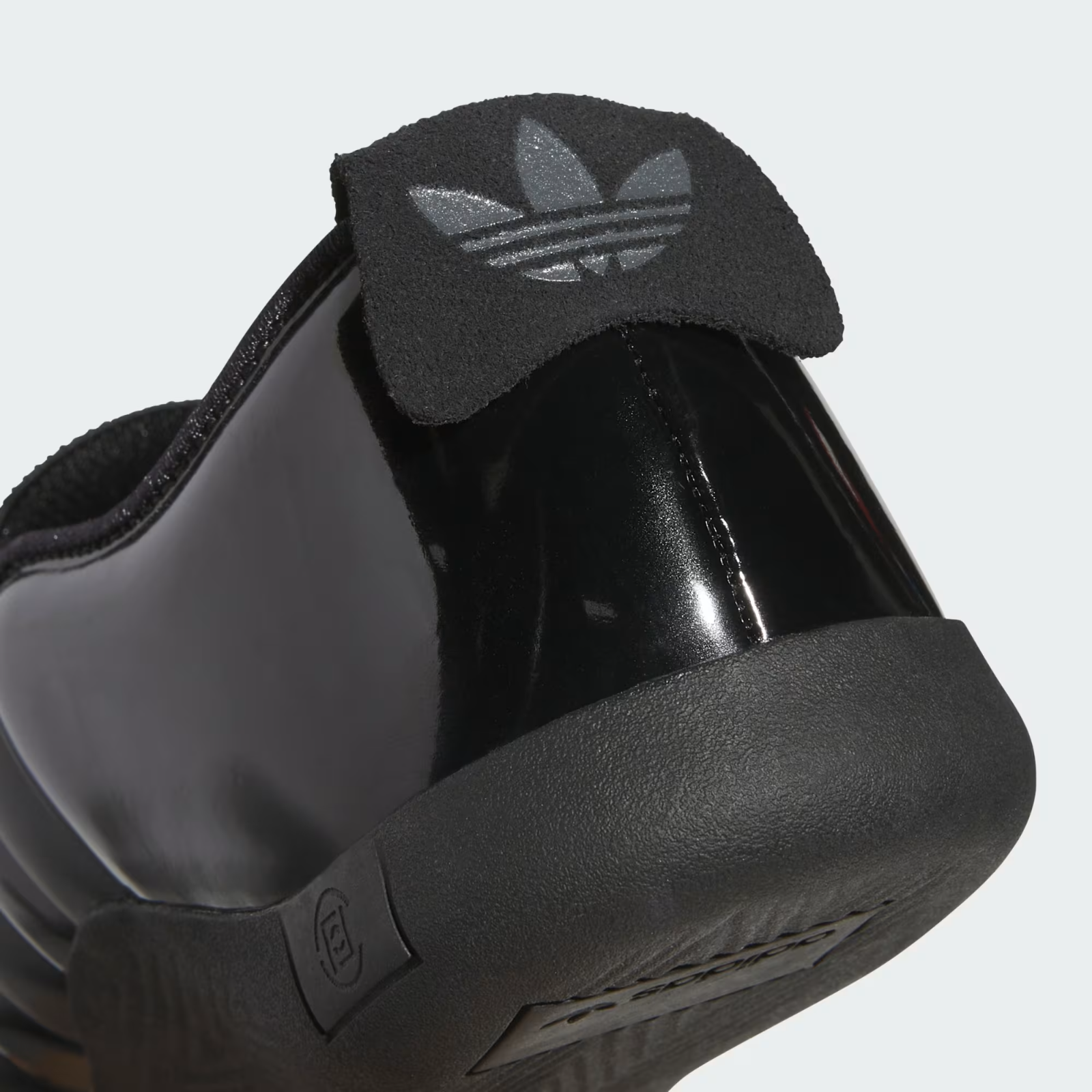 KK1395 Caroline Hu Edison Chen adidas Originals Taekwondo Core (Women's)