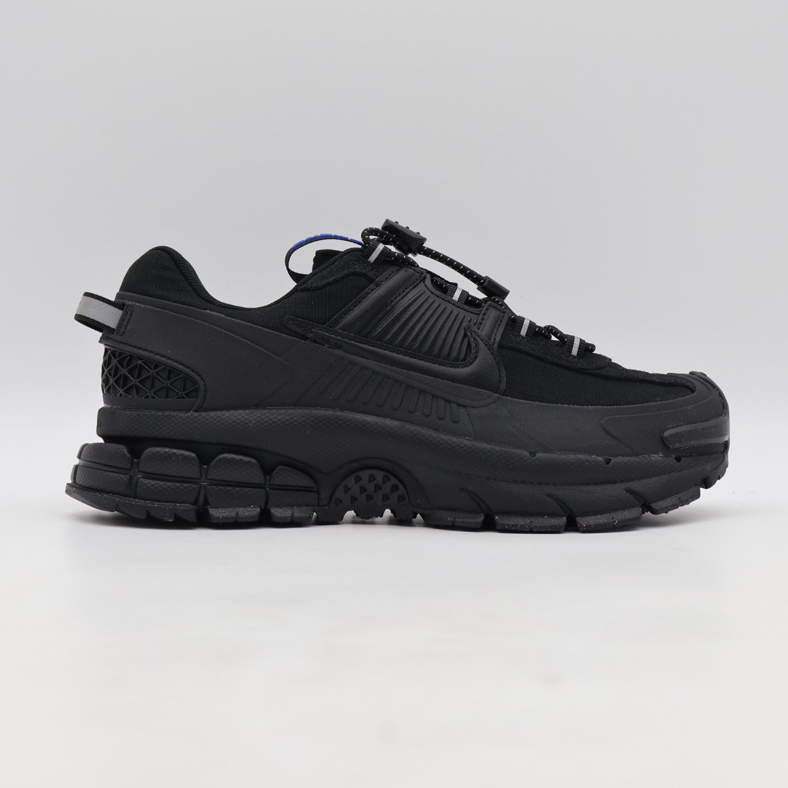HQ2181-004 Nike Zoom Vomero 5 Roam Black (Women's)