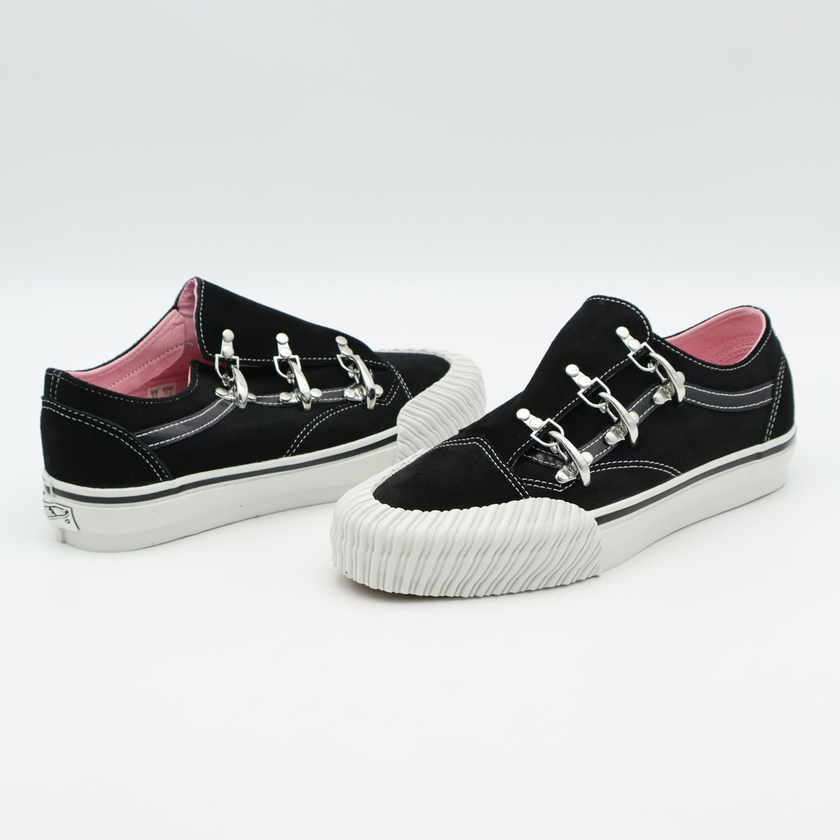 VN000EGXBA2 Vans Premium Old Skool Wrap Black White Karina Rozunko (Men's)