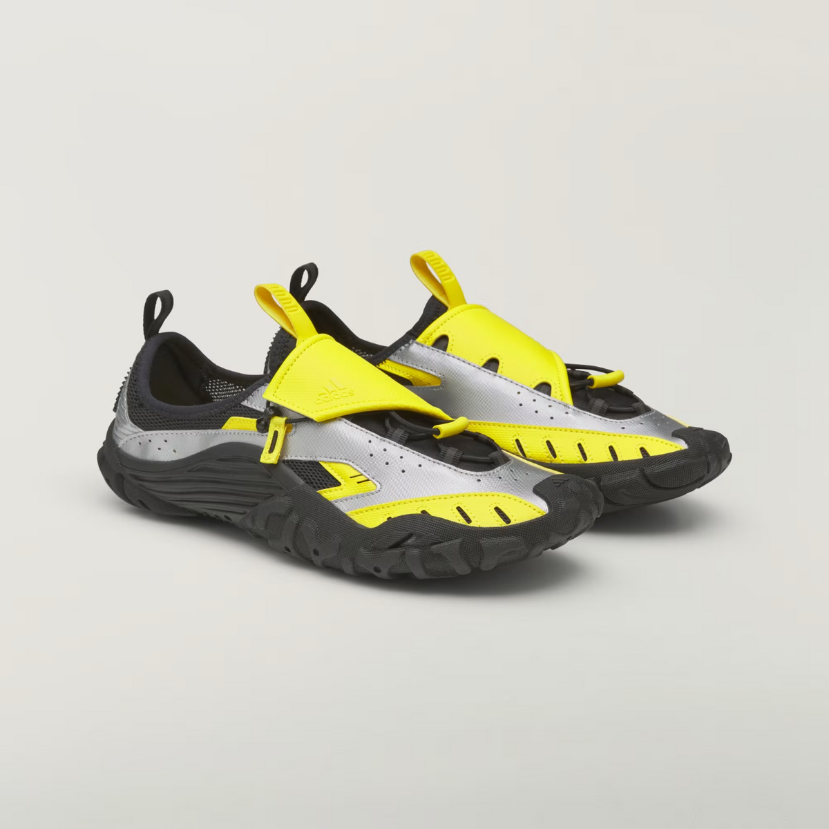 LB2842 Pharrell Ã adidas Water Moc "Yellow/Core Black" (Men's)